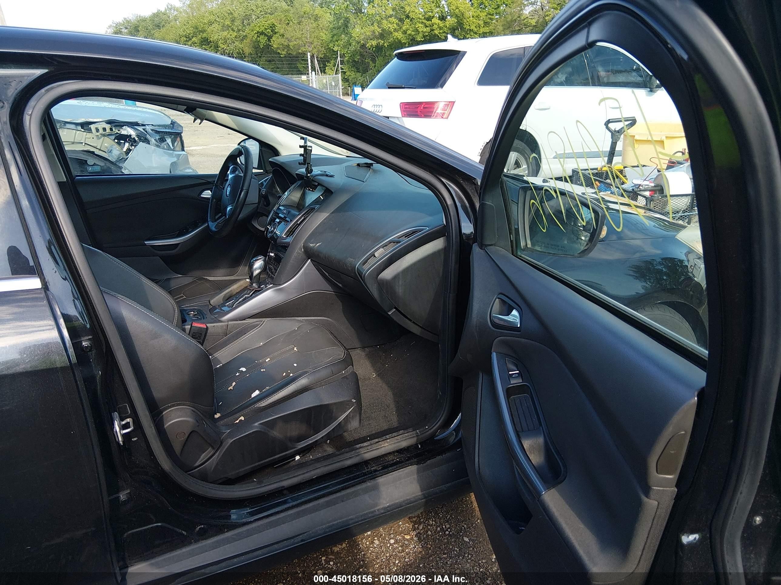 2014 Ford Focus Titanium Black vin: 1FADP3N21EL221790