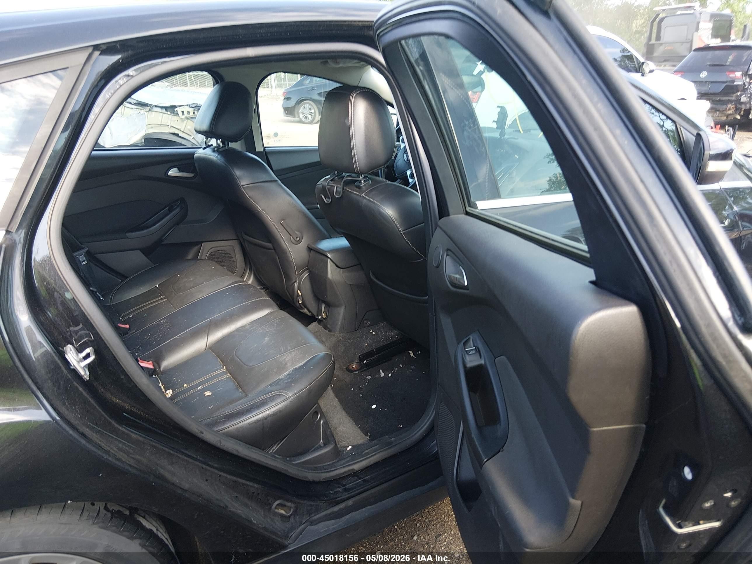 2014 Ford Focus Titanium Black vin: 1FADP3N21EL221790