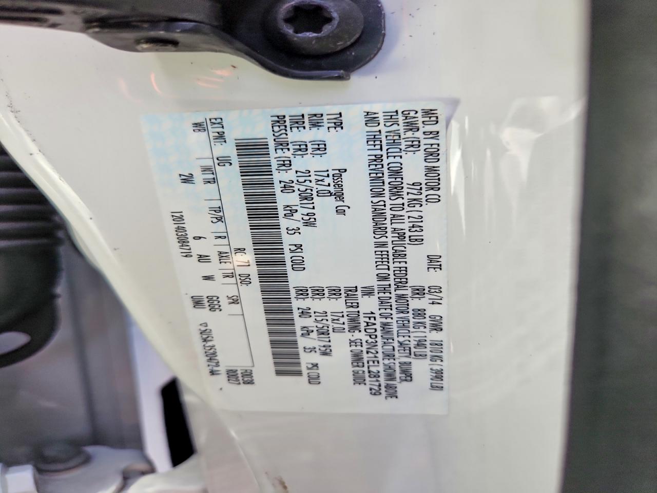 2014 Ford Focus Titanium White vin: 1FADP3N21EL281729