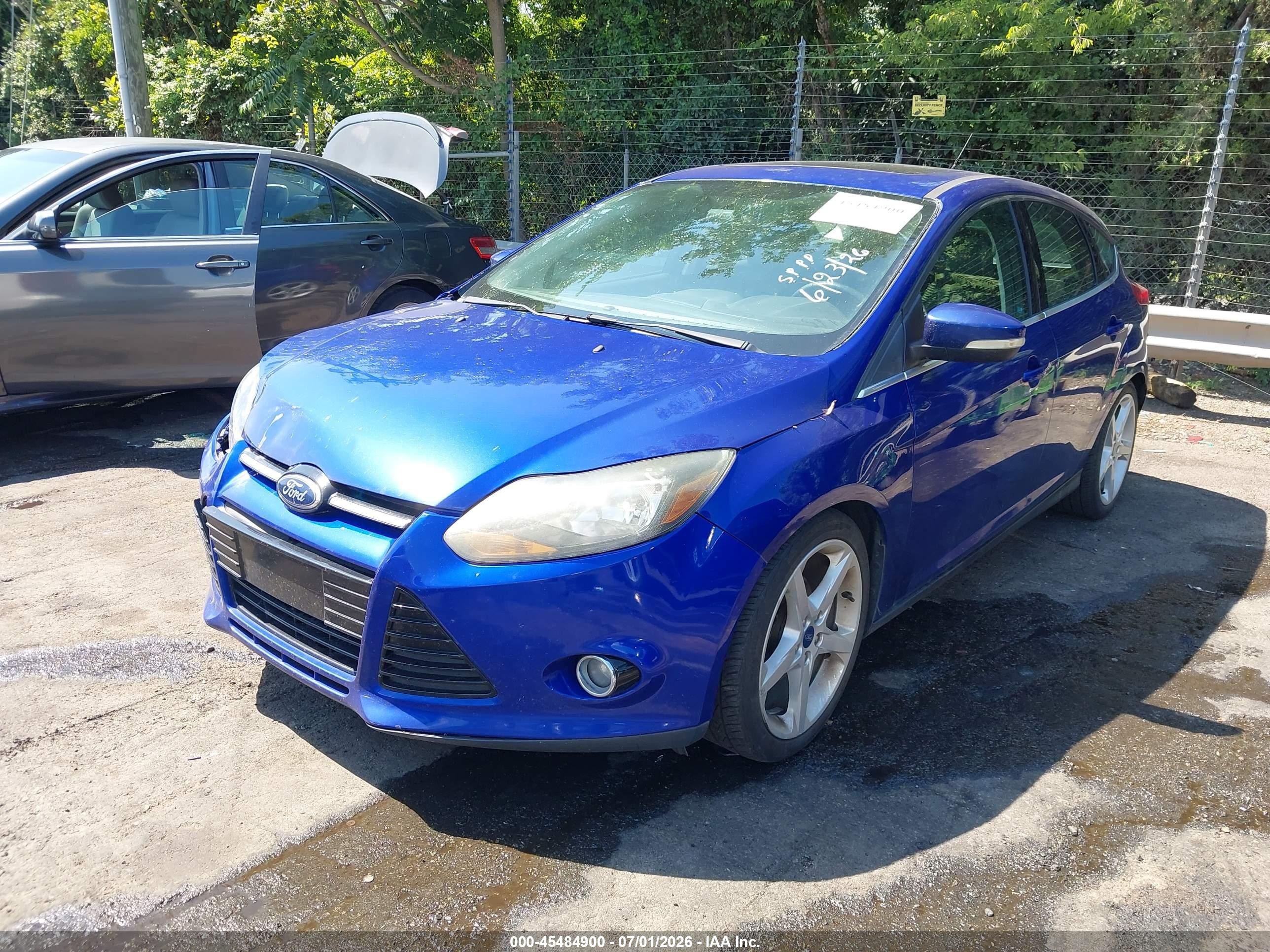 2014 Ford Focus Titanium Синий vin: 1FADP3N21EL345249
