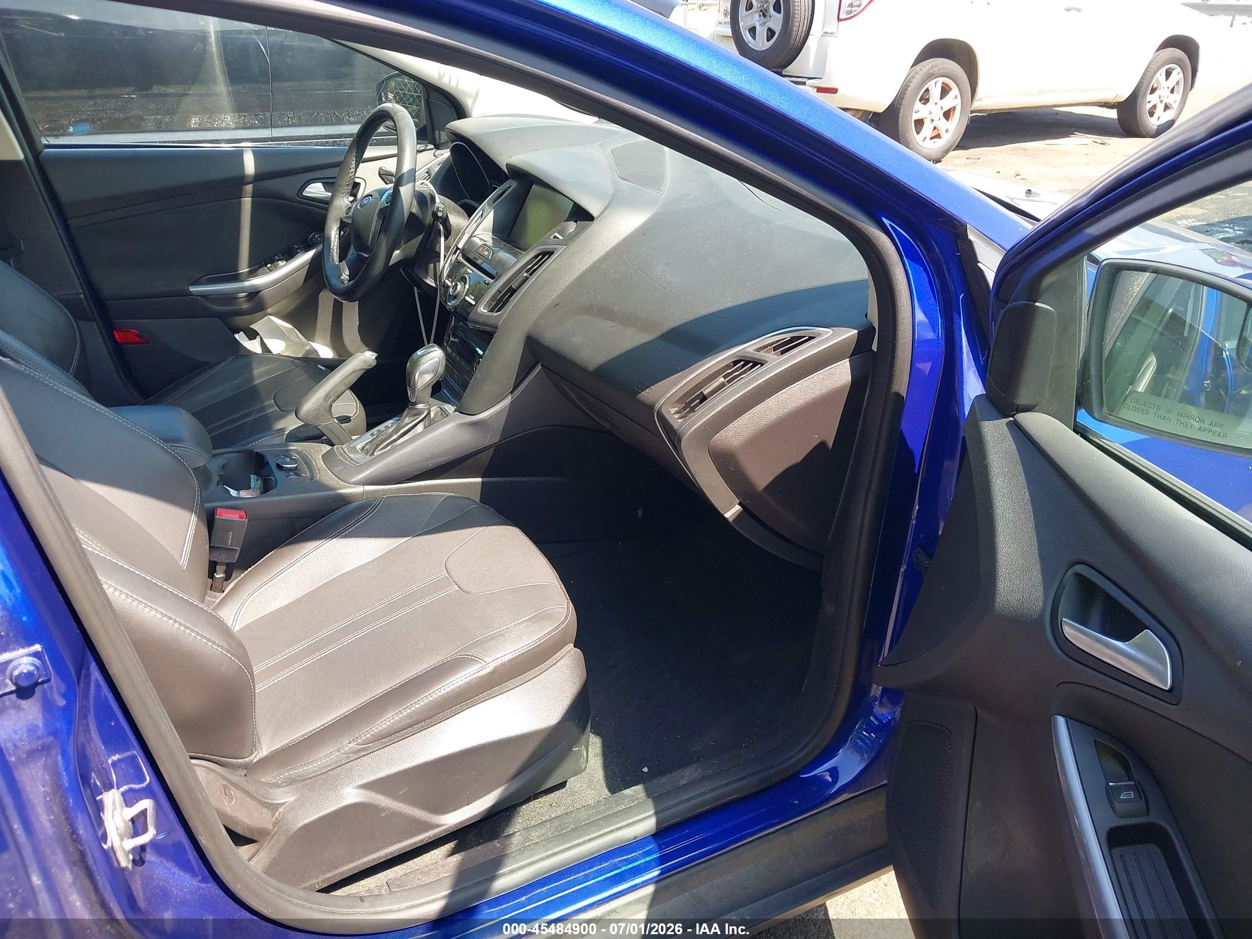 2014 Ford Focus Titanium Синий vin: 1FADP3N21EL345249