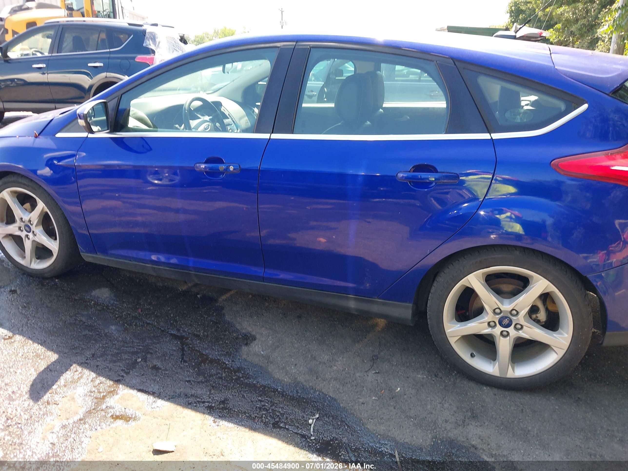 2014 Ford Focus Titanium Синий vin: 1FADP3N21EL345249