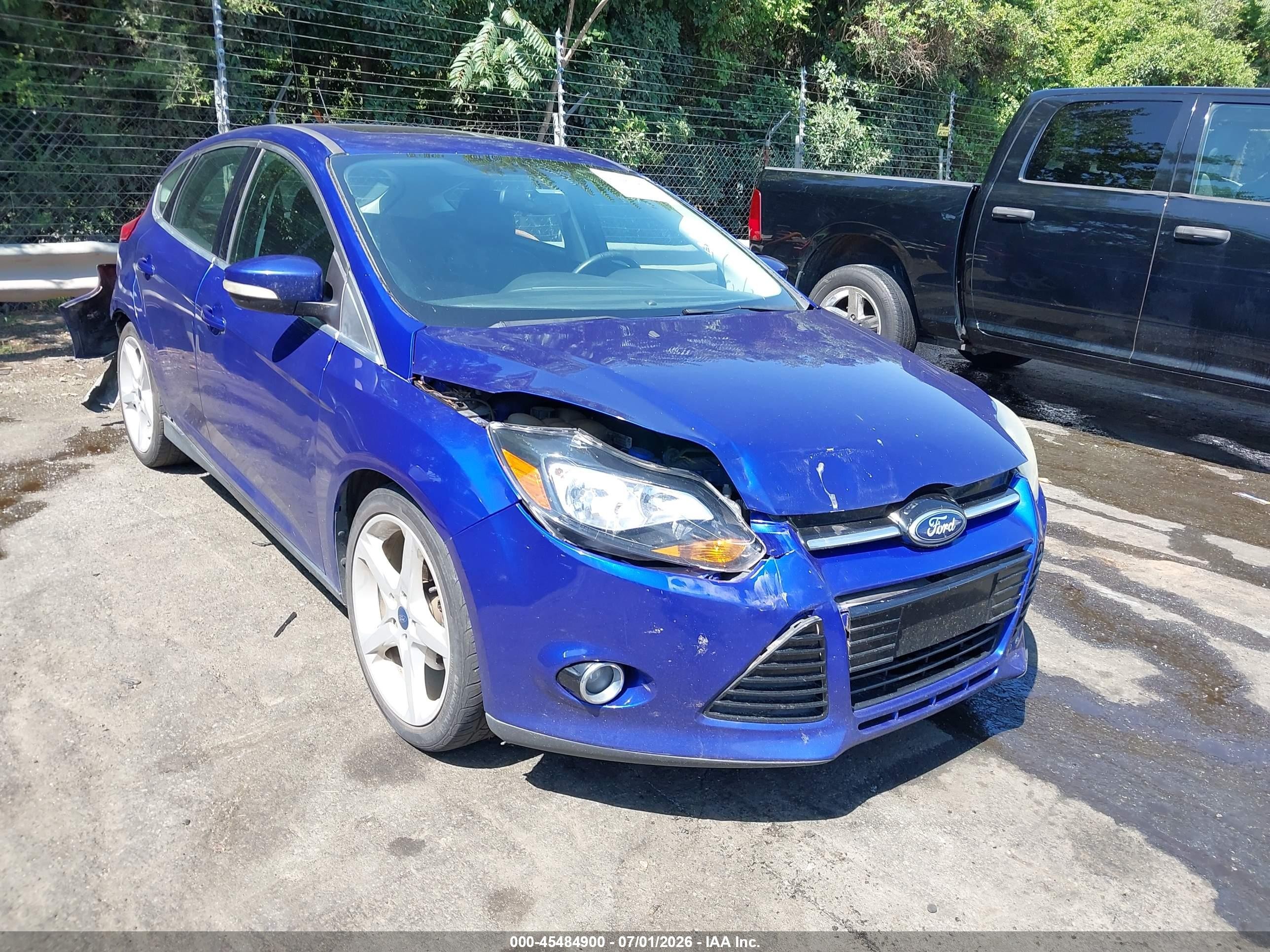 2014 Ford Focus Titanium Синий vin: 1FADP3N21EL345249