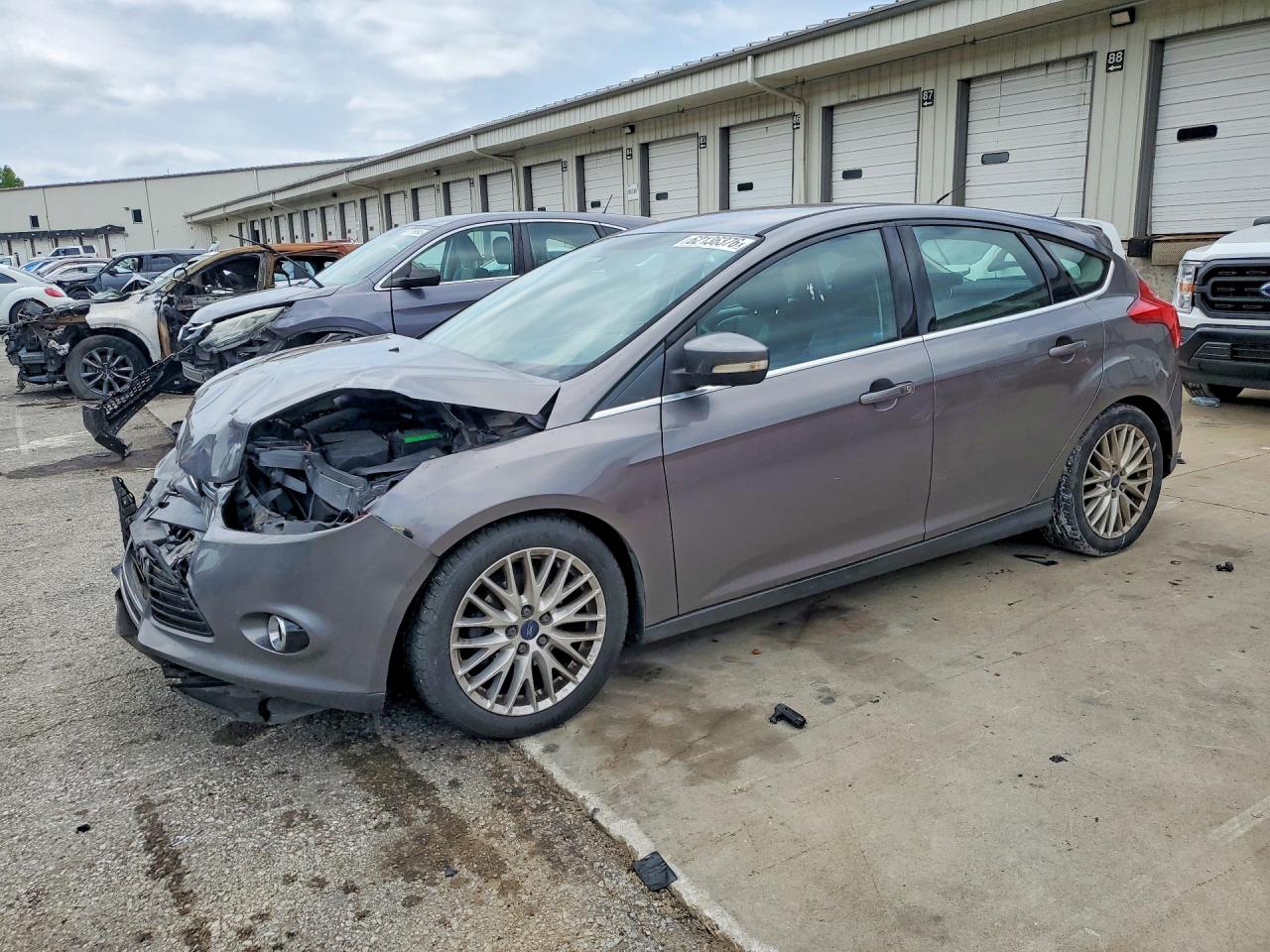 2014 Ford Focus Titanium Gray vin: 1FADP3N21EL370782