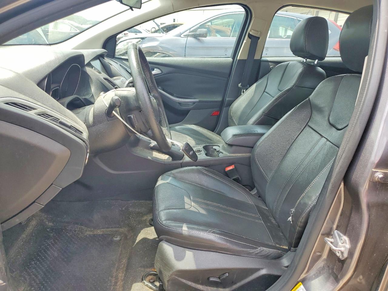 2014 Ford Focus Titanium Gray vin: 1FADP3N21EL370782