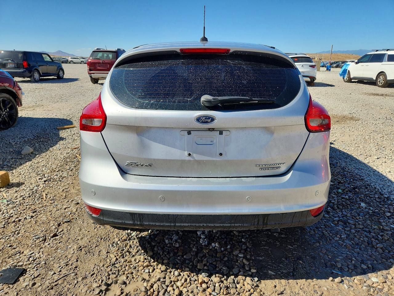 2015 Ford Focus Titanium Silver vin: 1FADP3N21FL300068