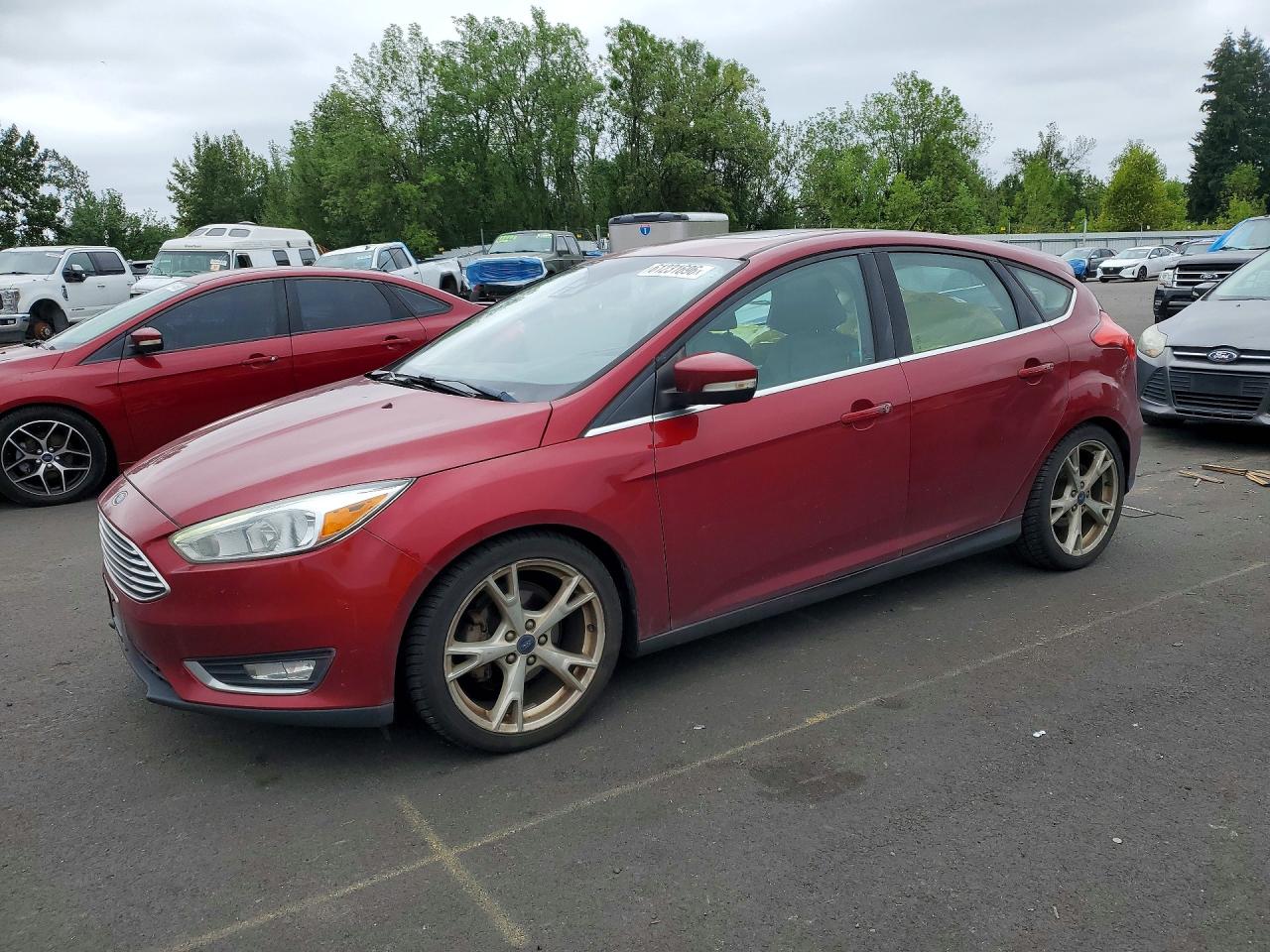 2016 Ford Focus Titanium Burgundy vin: 1FADP3N21GL301769