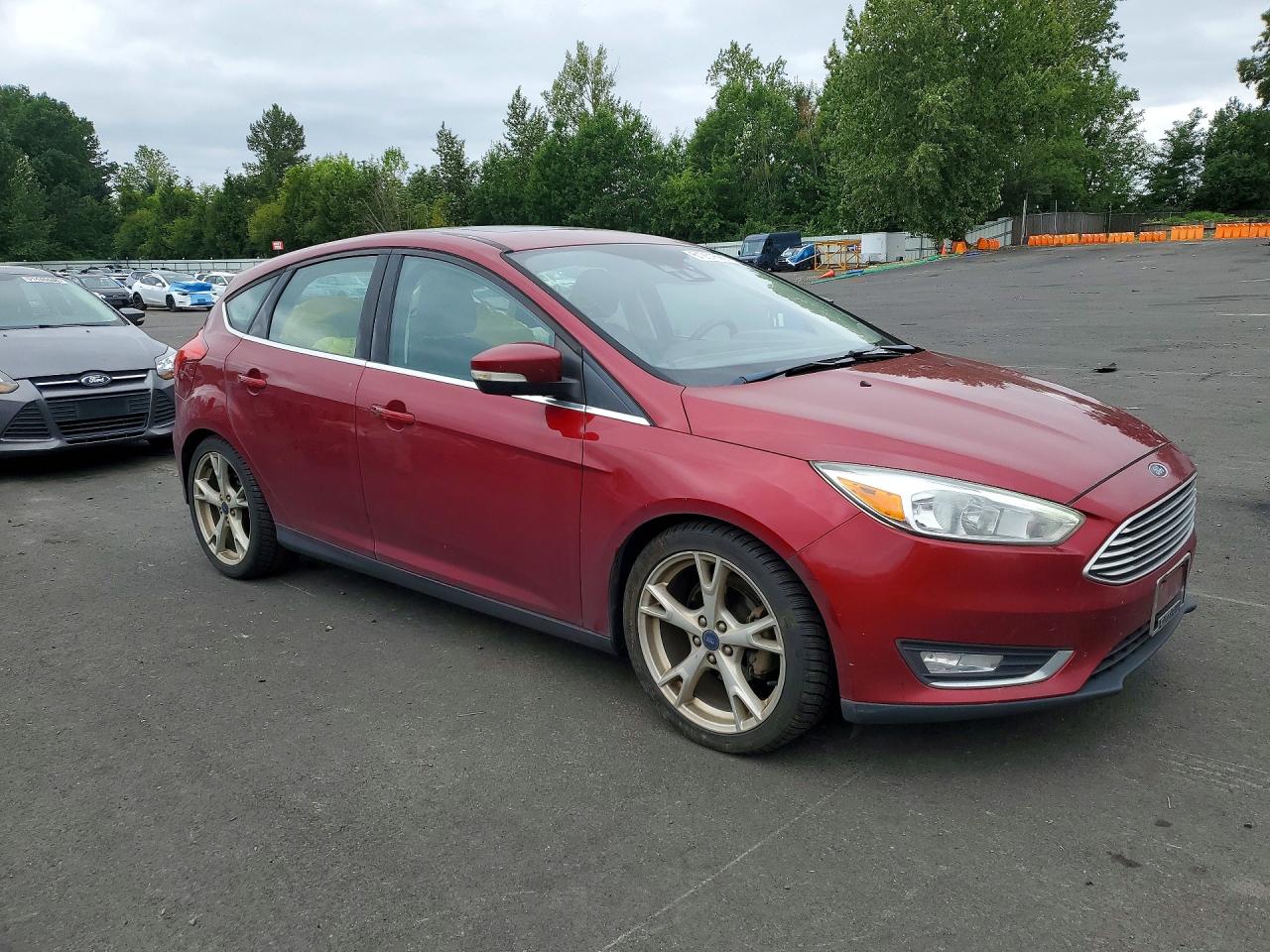 2016 Ford Focus Titanium Burgundy vin: 1FADP3N21GL301769