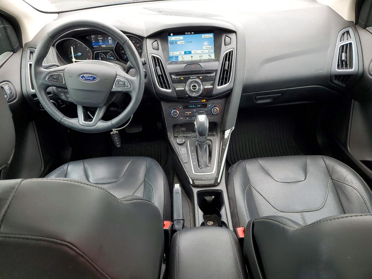 2016 Ford Focus Titanium Burgundy vin: 1FADP3N21GL301769