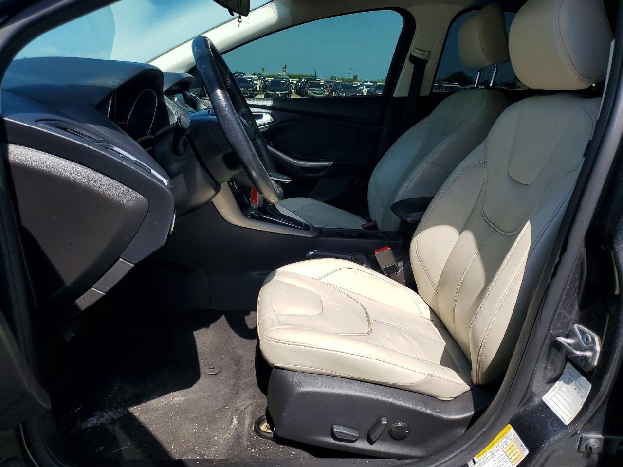 2017 Ford Focus Titanium Gray vin: 1FADP3N21HL279726