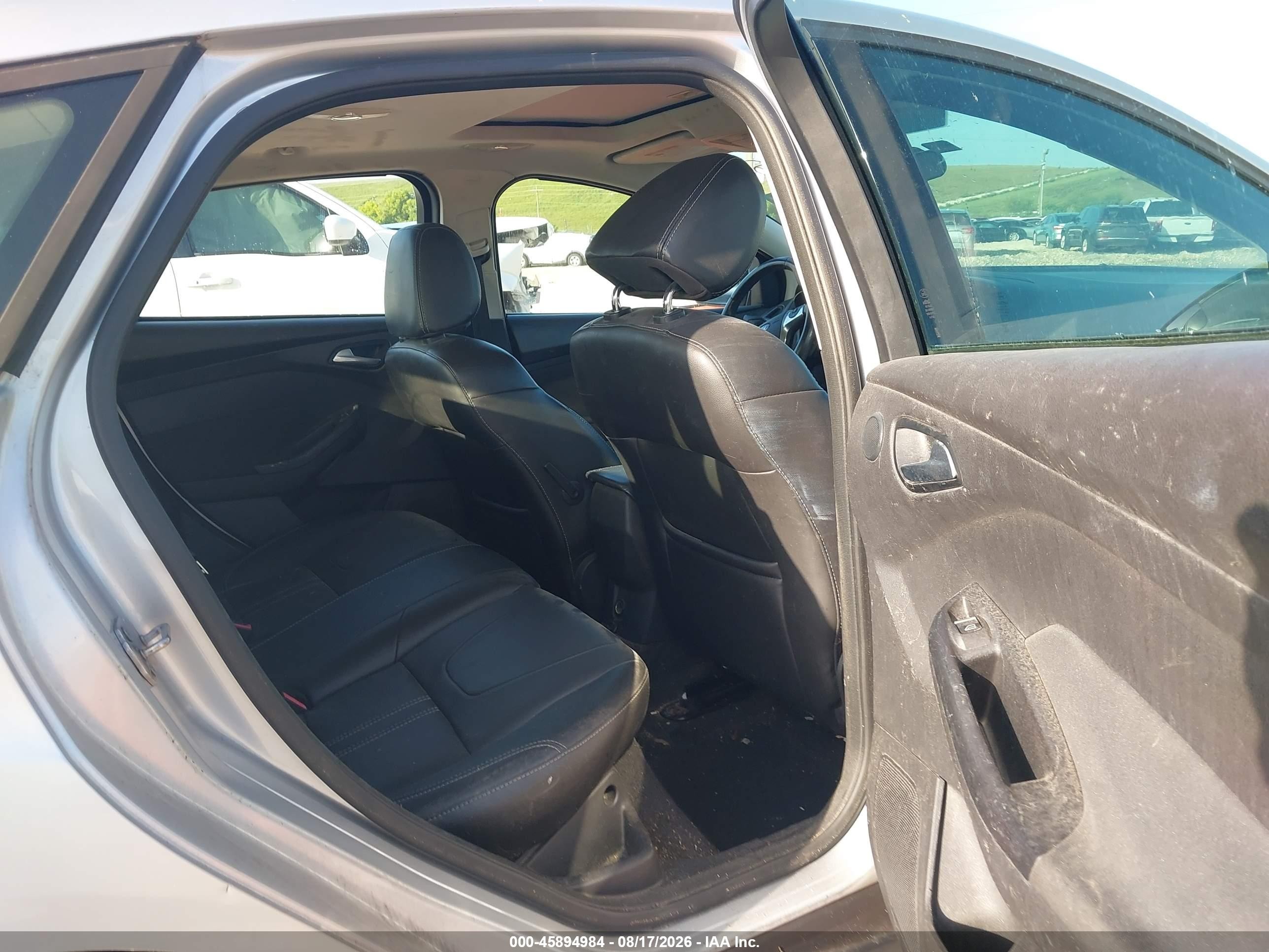 2013 Ford Focus Titanium Silver vin: 1FADP3N22DL156351