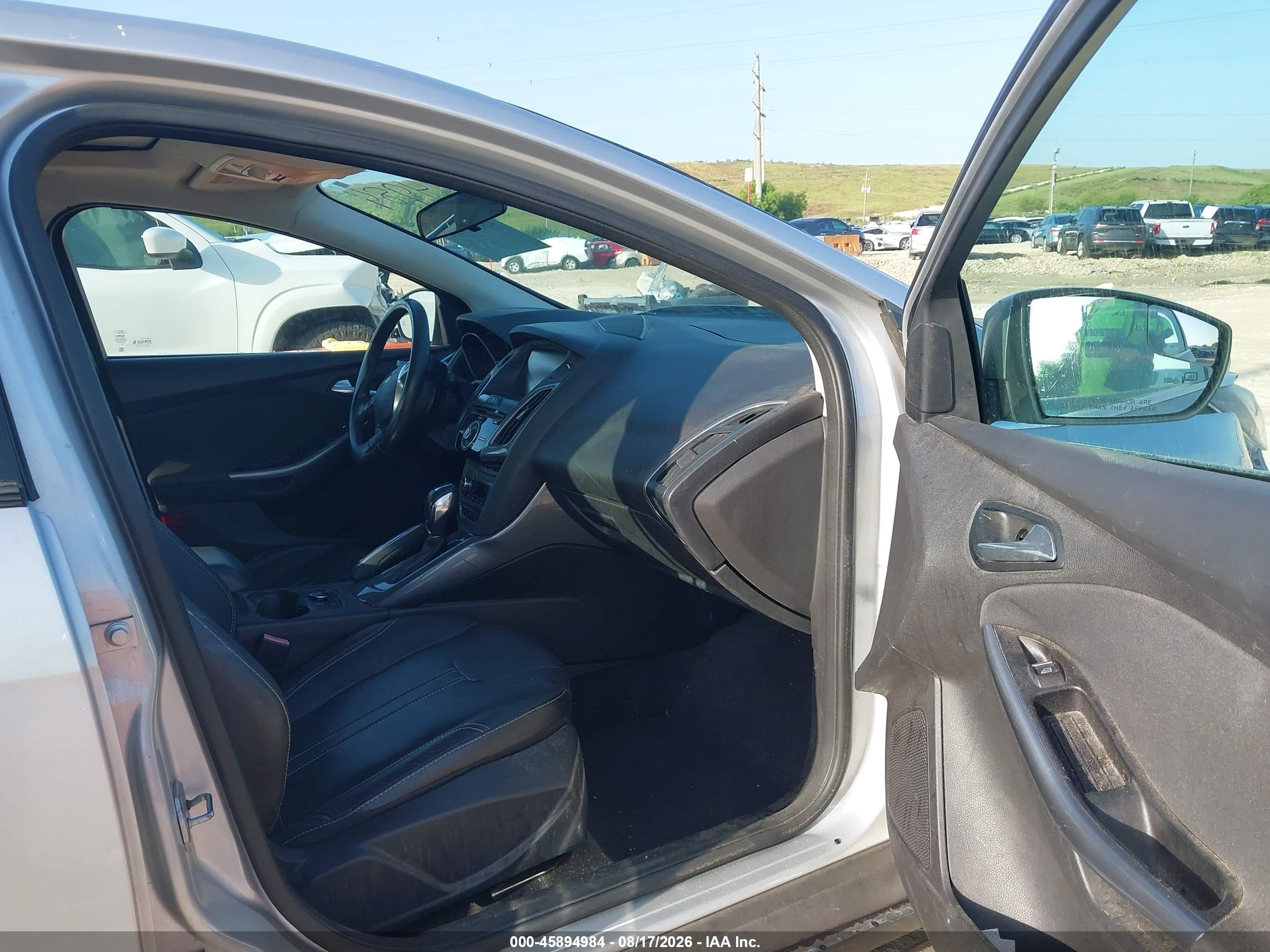 2013 Ford Focus Titanium Silver vin: 1FADP3N22DL156351