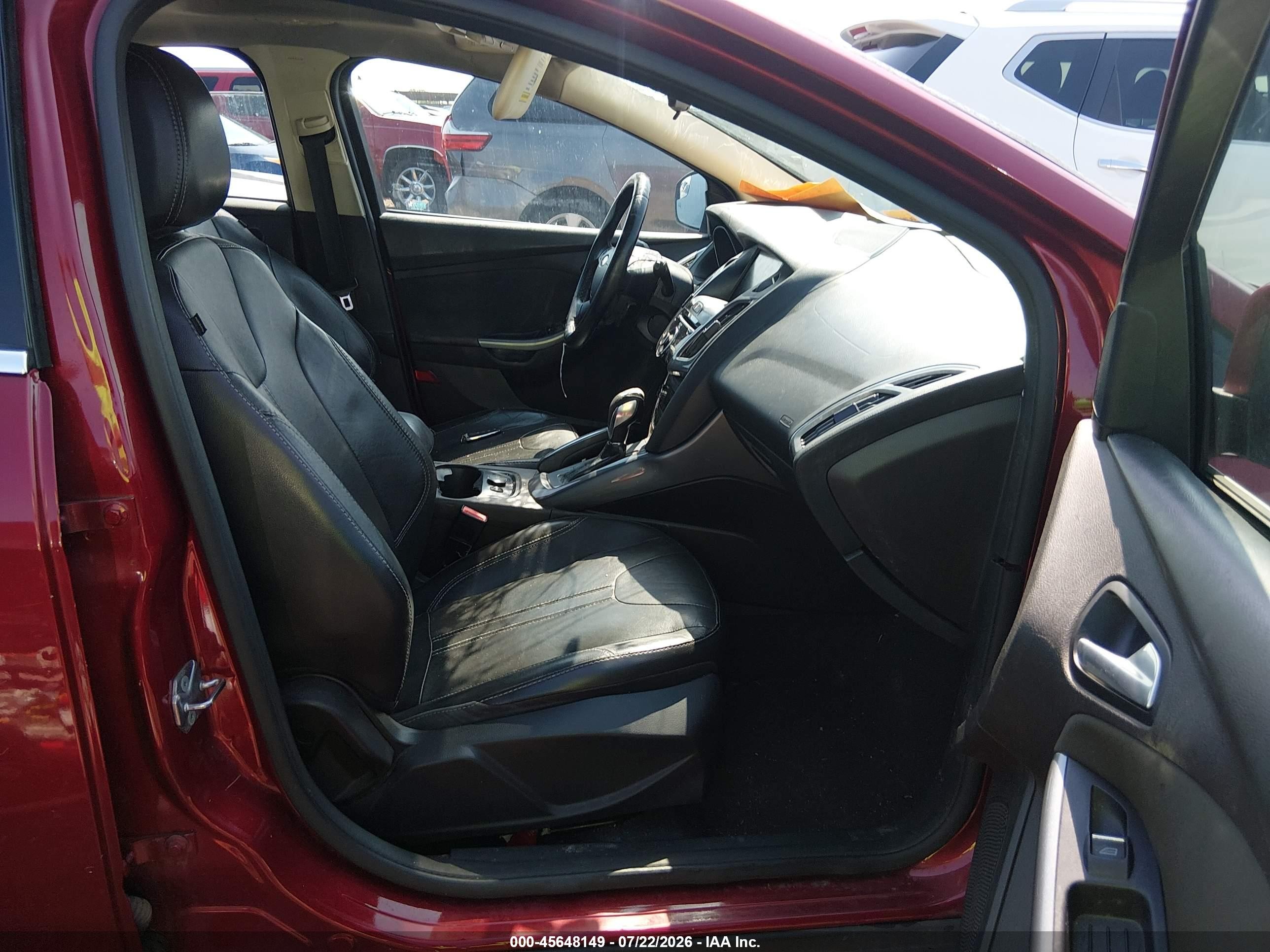 2013 Ford Focus Titanium Red vin: 1FADP3N22DL254621