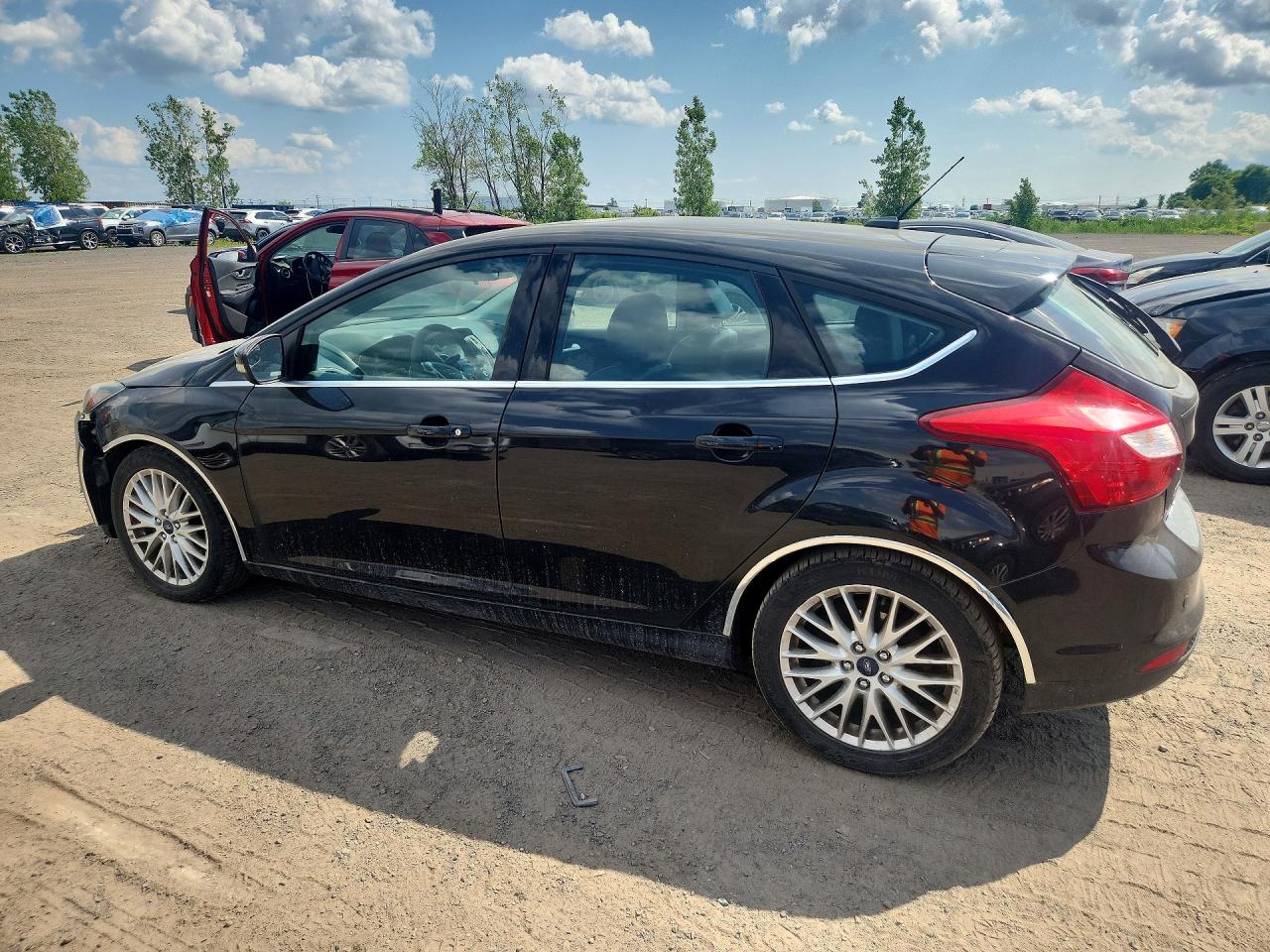 2013 Ford Focus Titanium Charcoal vin: 1FADP3N22DL327700