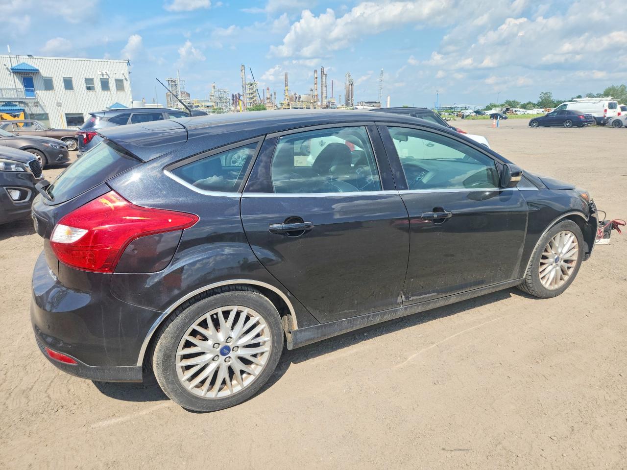 2013 Ford Focus Titanium Charcoal vin: 1FADP3N22DL327700