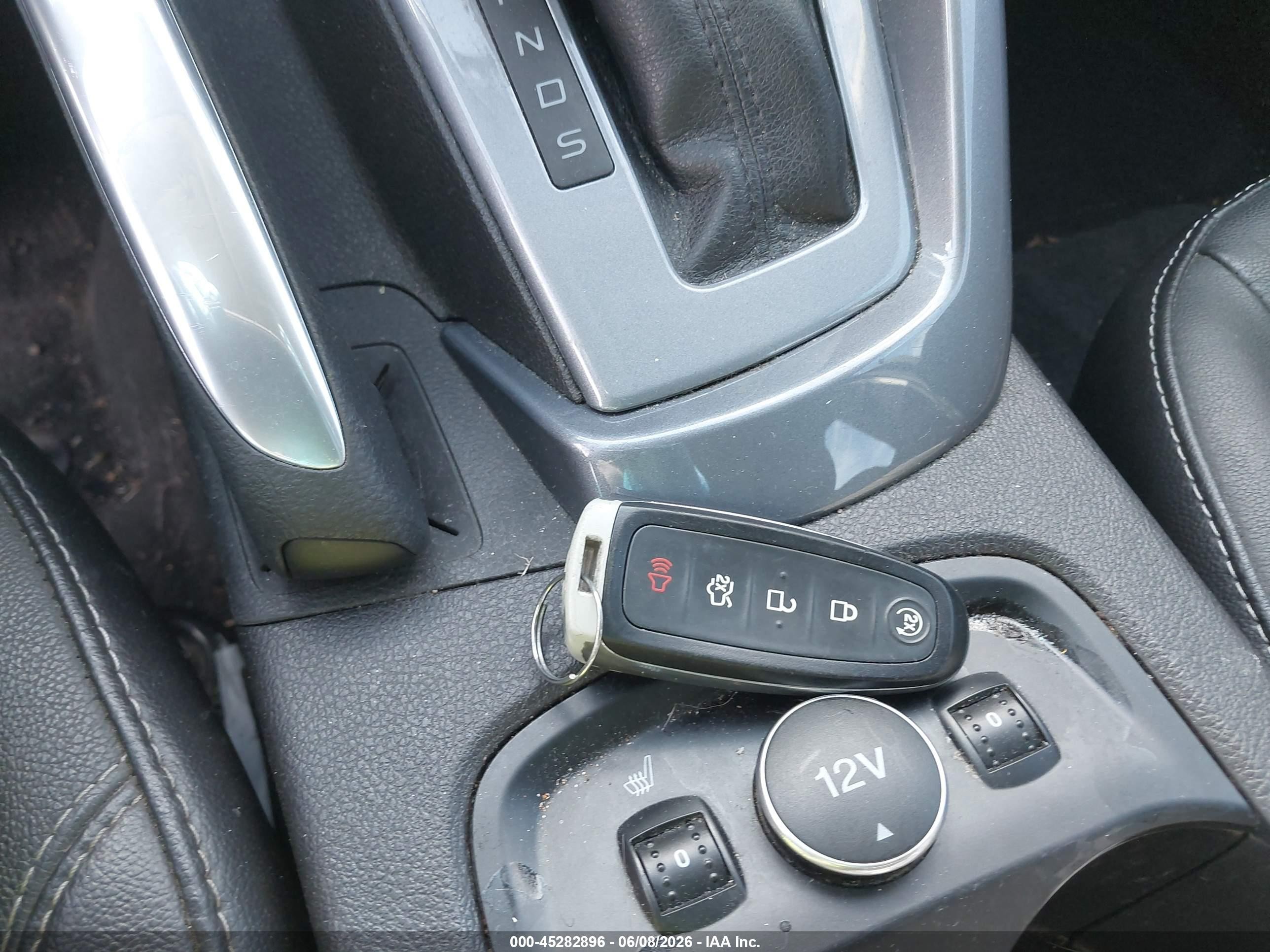 2014 Ford Focus Titanium Silver vin: 1FADP3N22EL147649