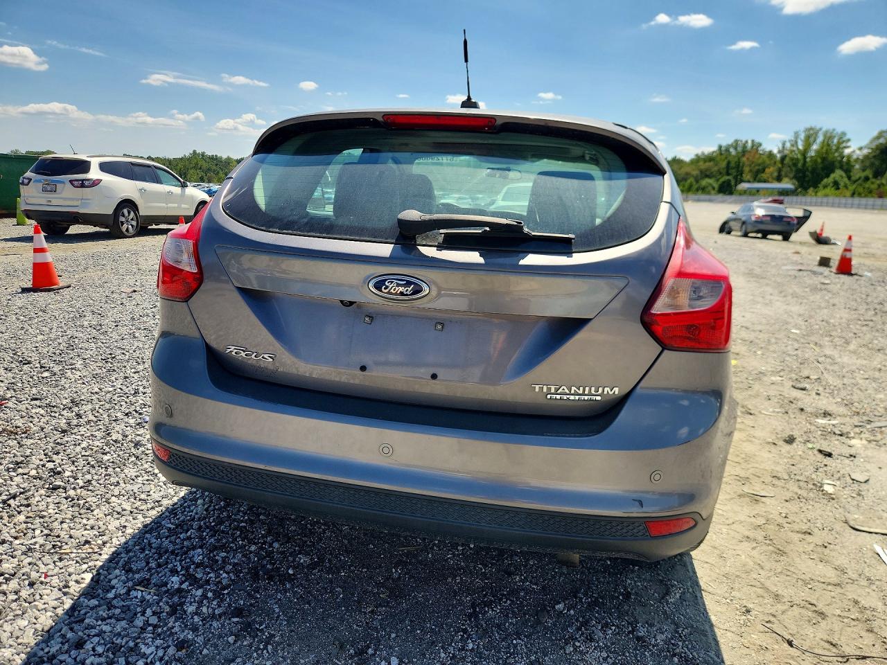 2014 Ford Focus Titanium Gray vin: 1FADP3N22EL189996