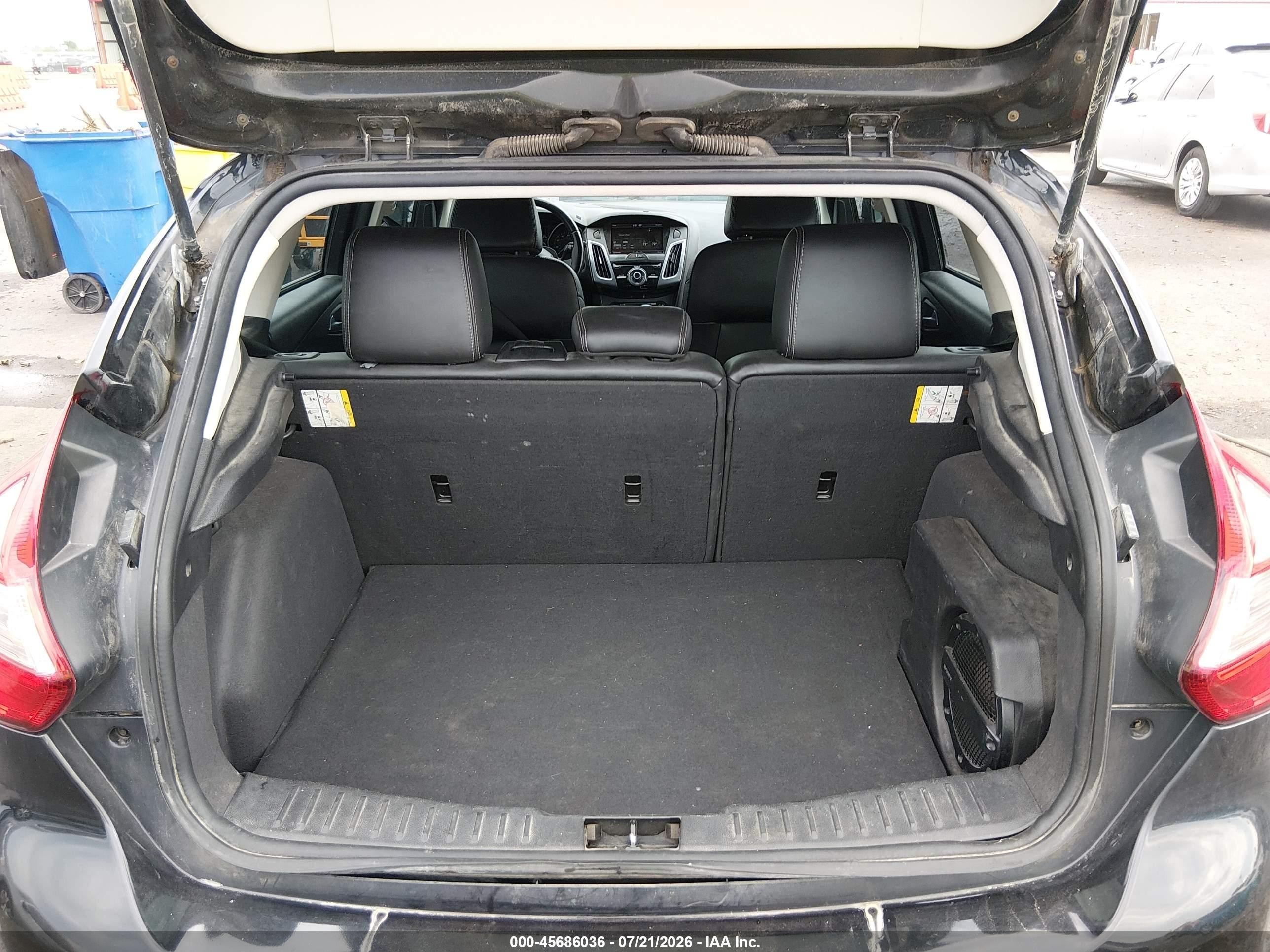 2014 Ford Focus Titanium Black vin: 1FADP3N22EL197094