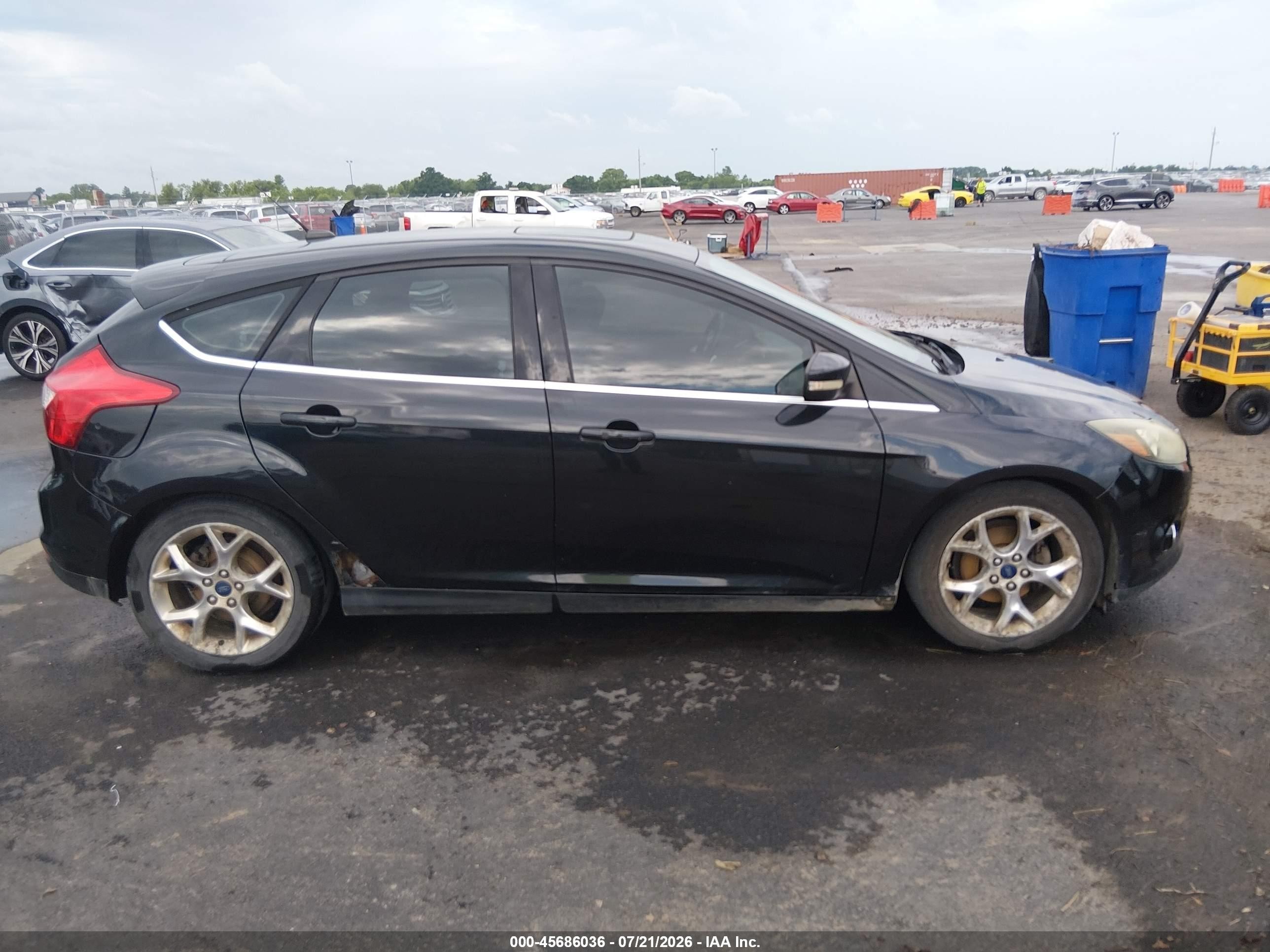 2014 Ford Focus Titanium Black vin: 1FADP3N22EL197094
