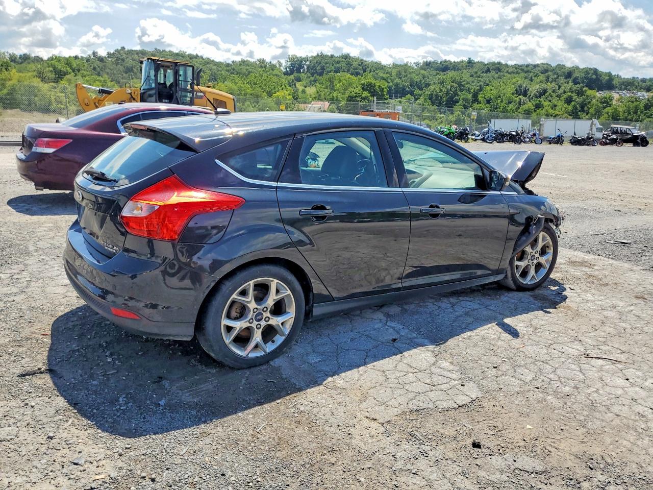 2014 Ford Focus Titanium Black vin: 1FADP3N22EL417964