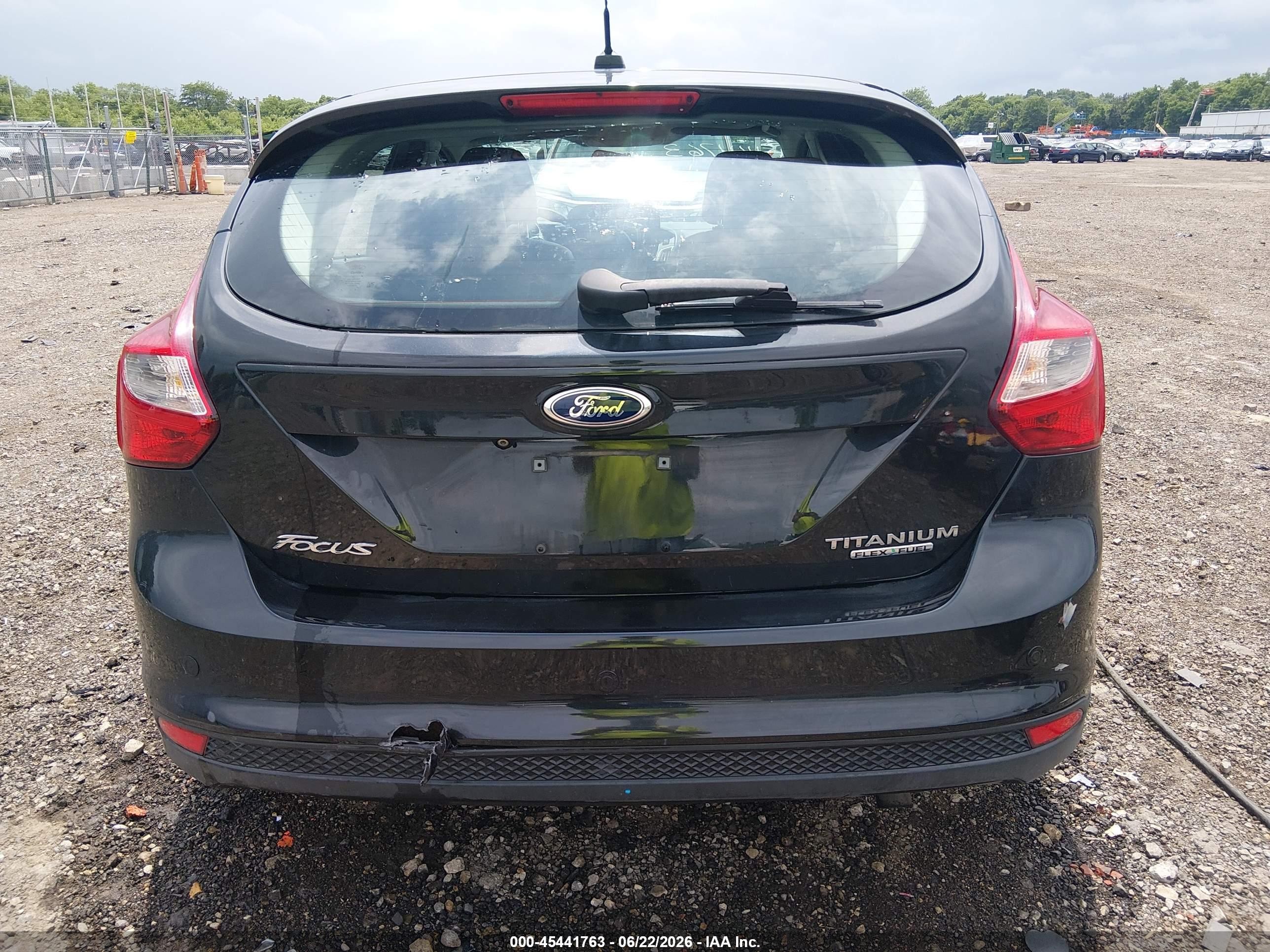 2014 Ford Focus Titanium Black vin: 1FADP3N22EL449796