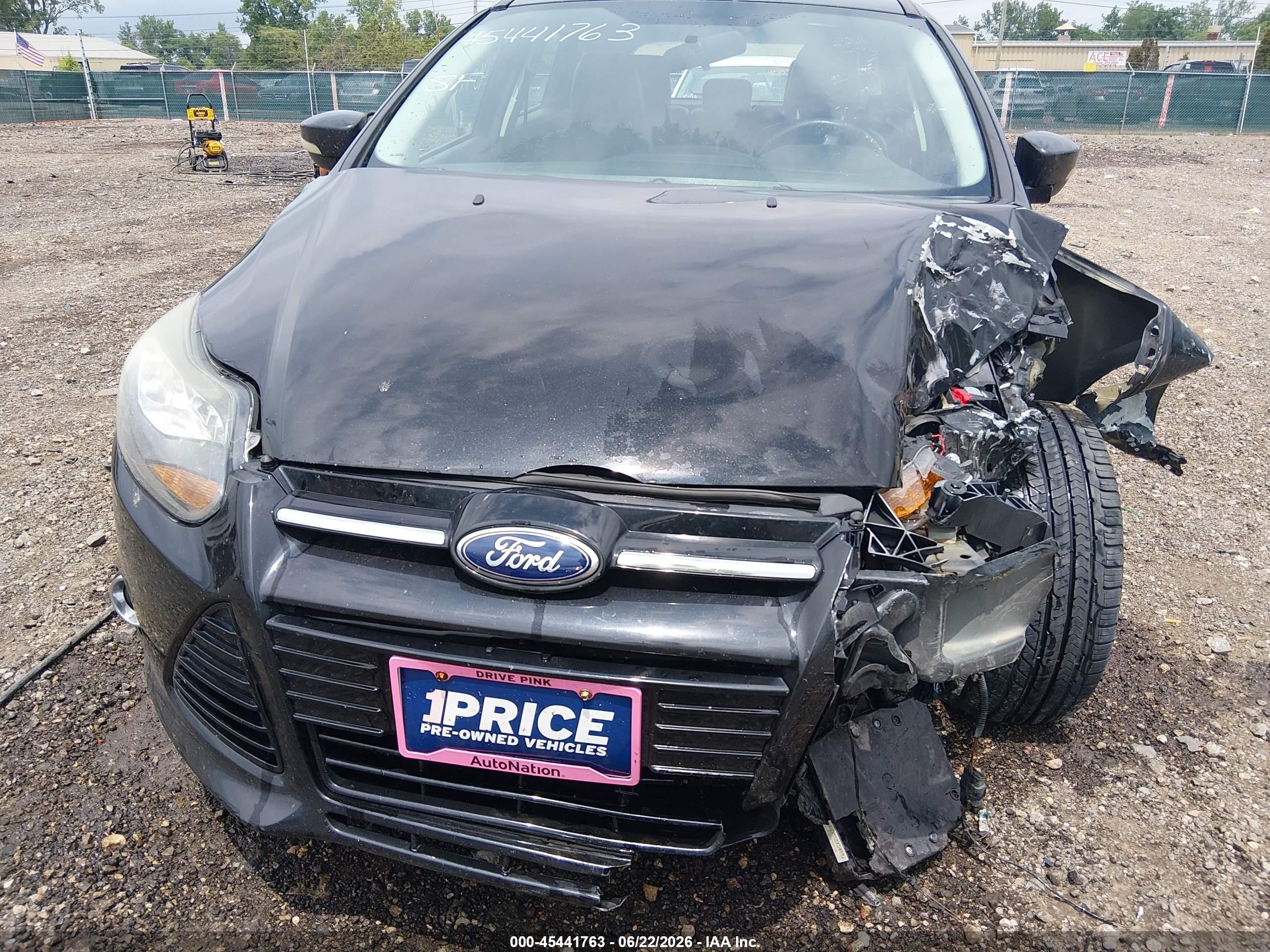 2014 Ford Focus Titanium Black vin: 1FADP3N22EL449796