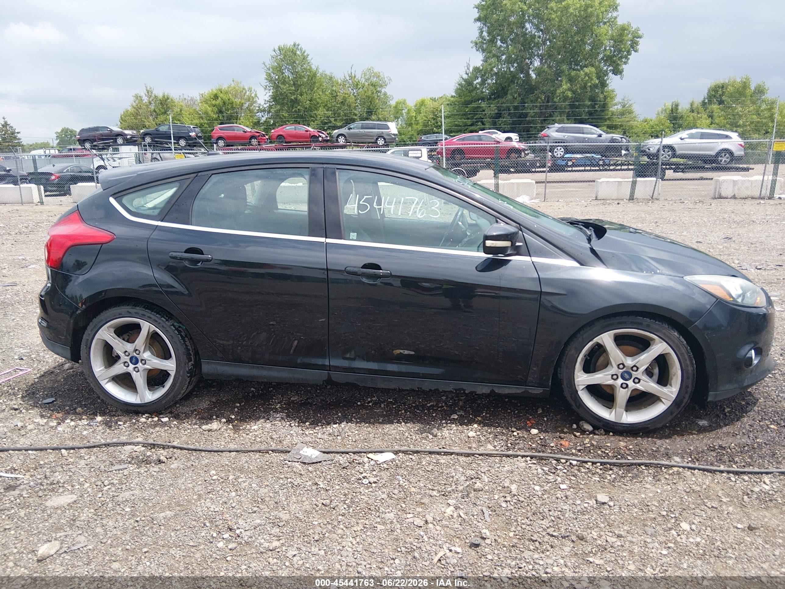 2014 Ford Focus Titanium Black vin: 1FADP3N22EL449796