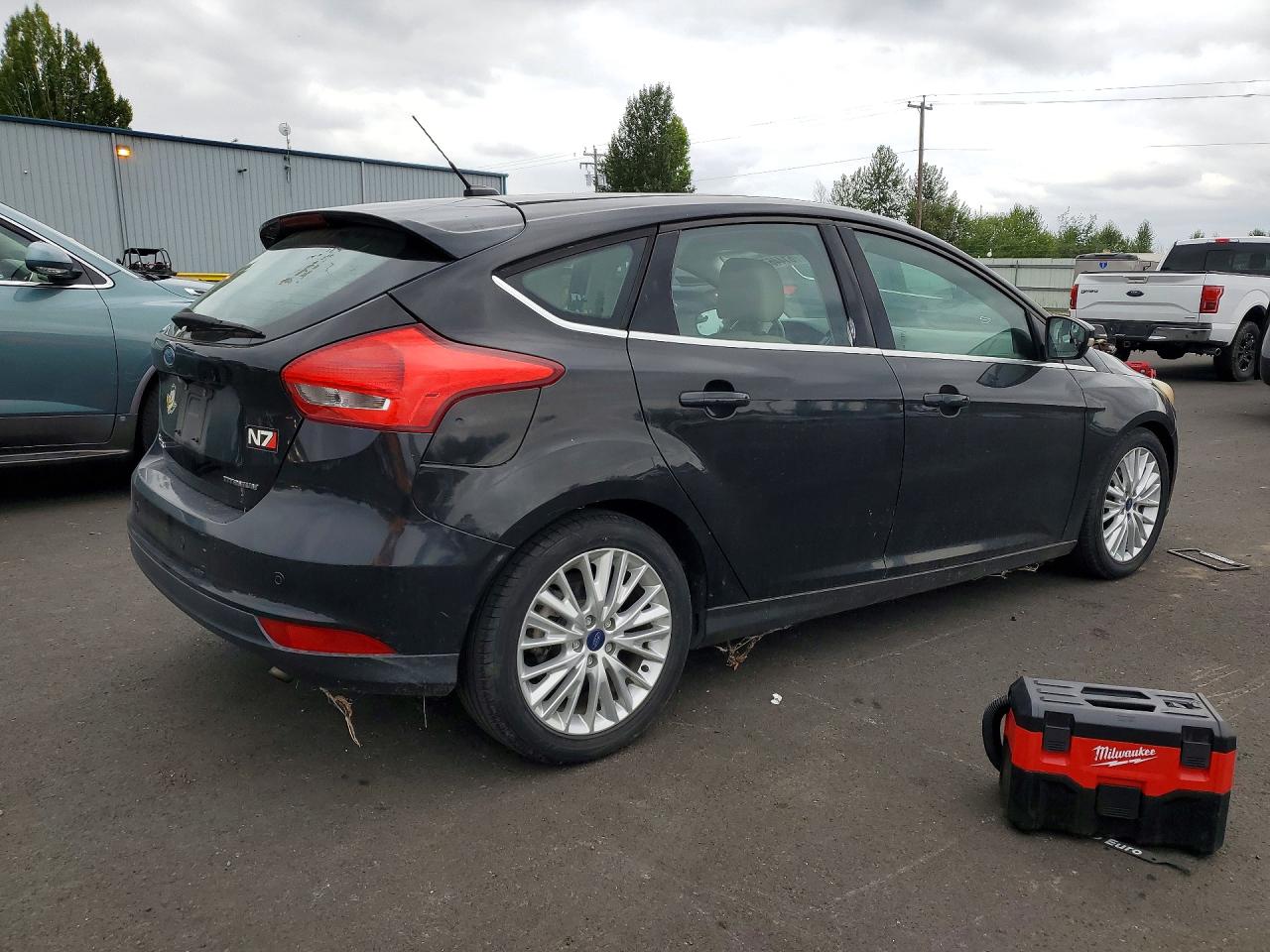 2015 Ford Focus Titanium Black vin: 1FADP3N22FL222111