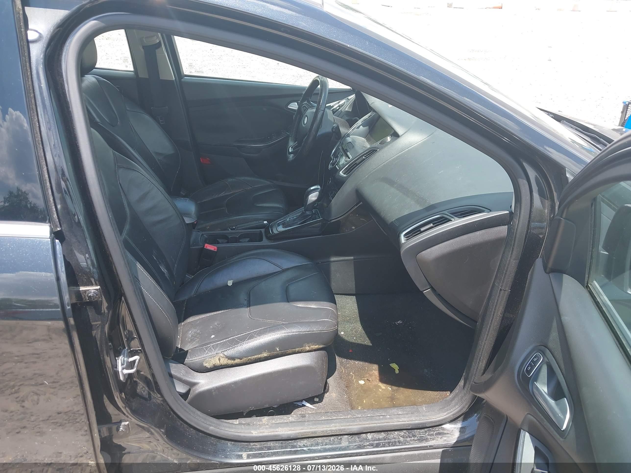 2015 Ford Focus Titanium Black vin: 1FADP3N22FL356018