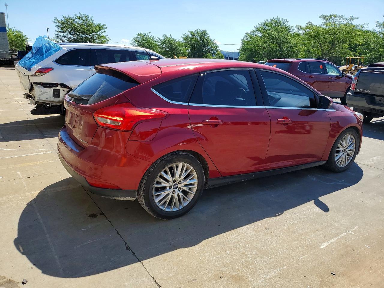 2017 Ford Focus Titanium Red vin: 1FADP3N22HL328139