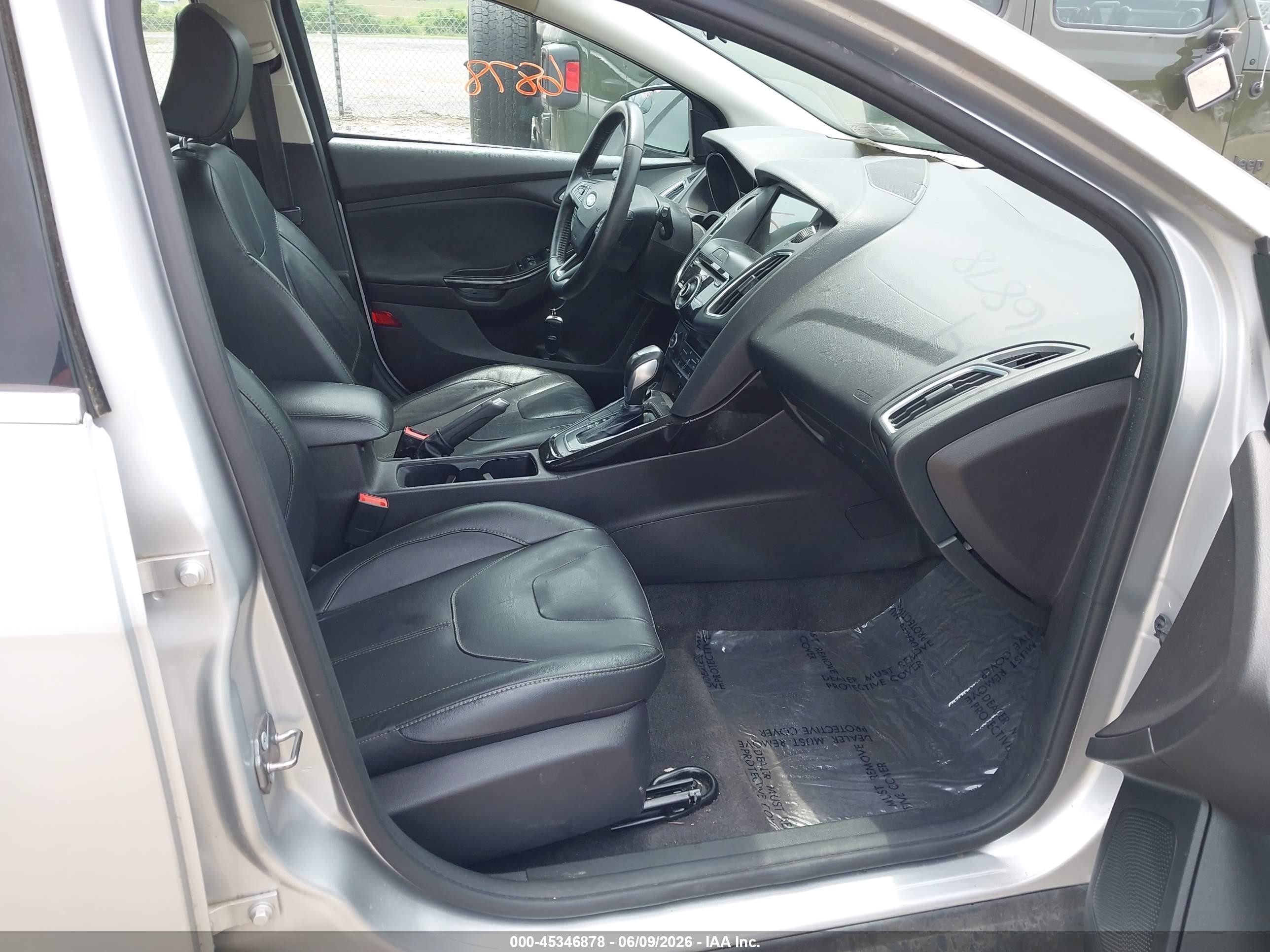 2018 Ford Focus Titanium Silver vin: 1FADP3N22JL261905