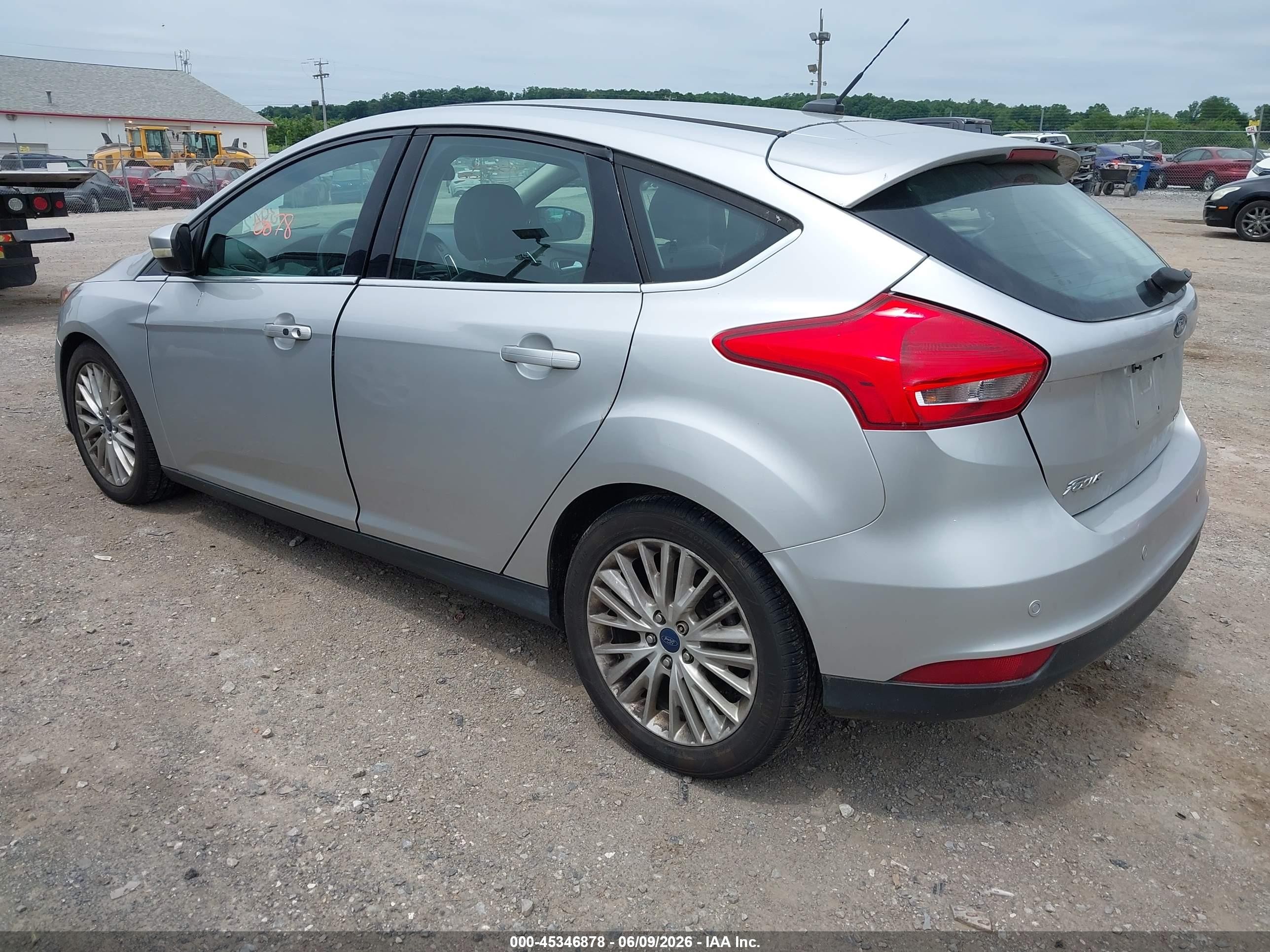 2018 Ford Focus Titanium Silver vin: 1FADP3N22JL261905