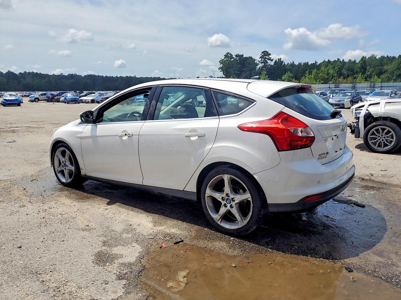 2013 Ford Focus Titanium White vin: 1FADP3N23DL141969