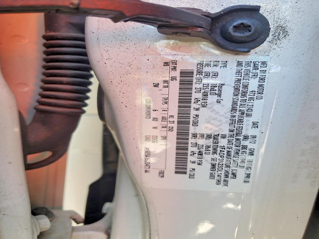 2013 Ford Focus Titanium White vin: 1FADP3N23DL141969