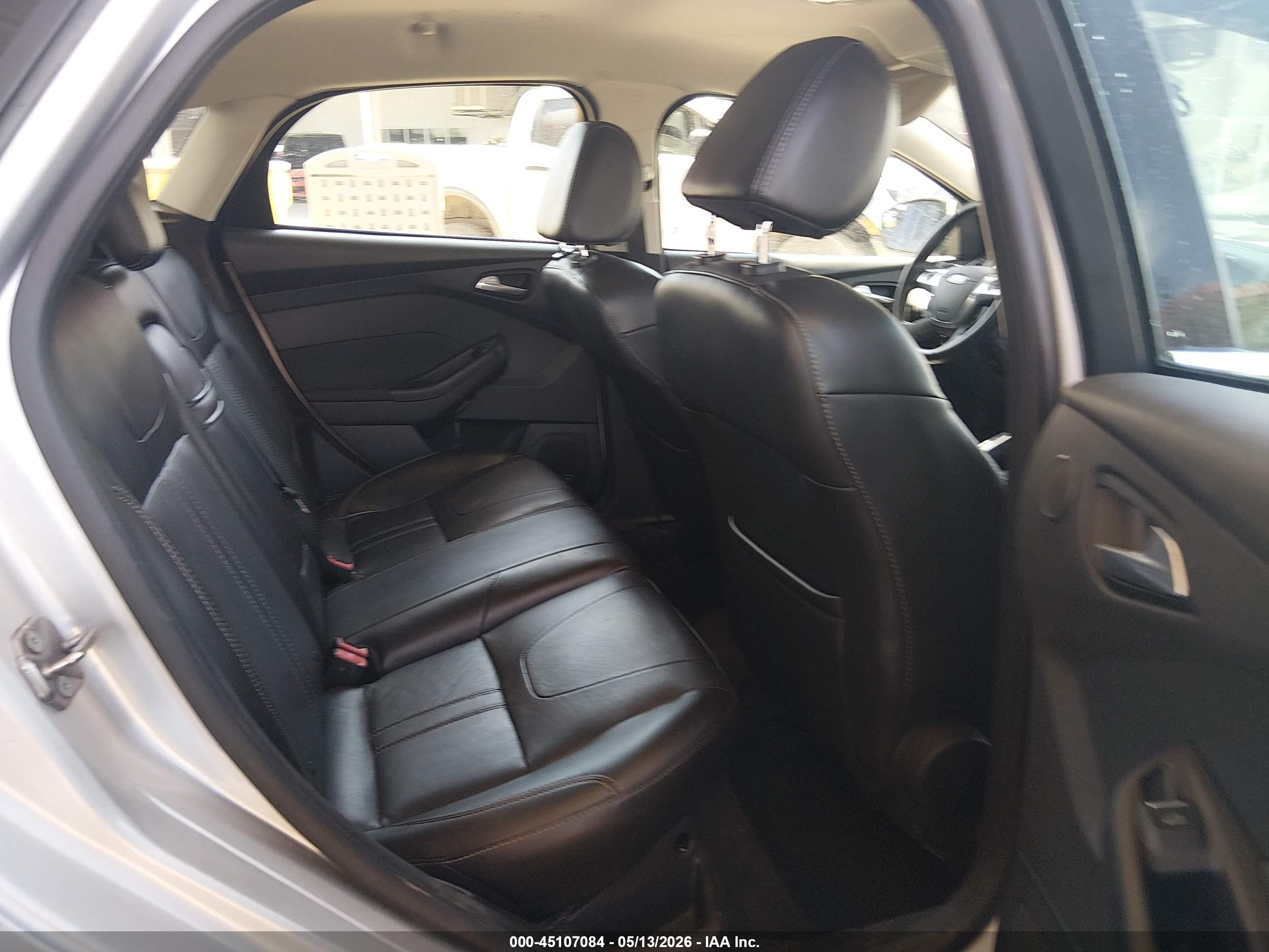 2013 Ford Focus Titanium Silver vin: 1FADP3N23DL177970