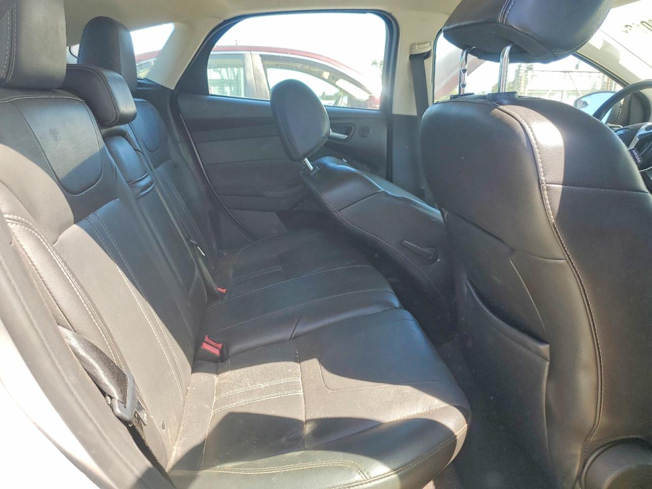 2013 Ford Focus Titanium Silver vin: 1FADP3N23DL254692