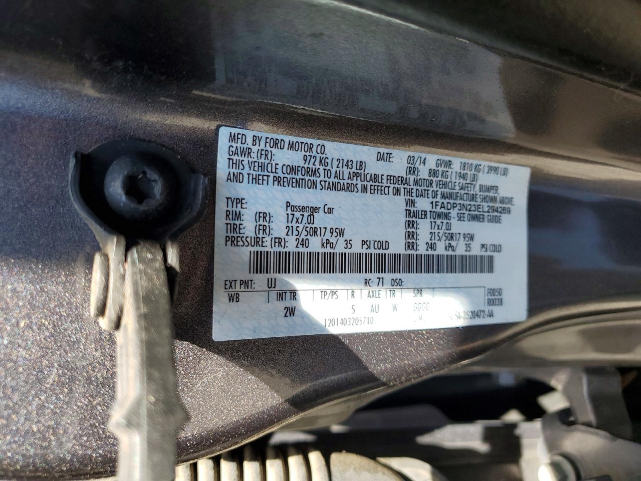 2014 Ford Focus Titanium Silver vin: 1FADP3N23EL294269