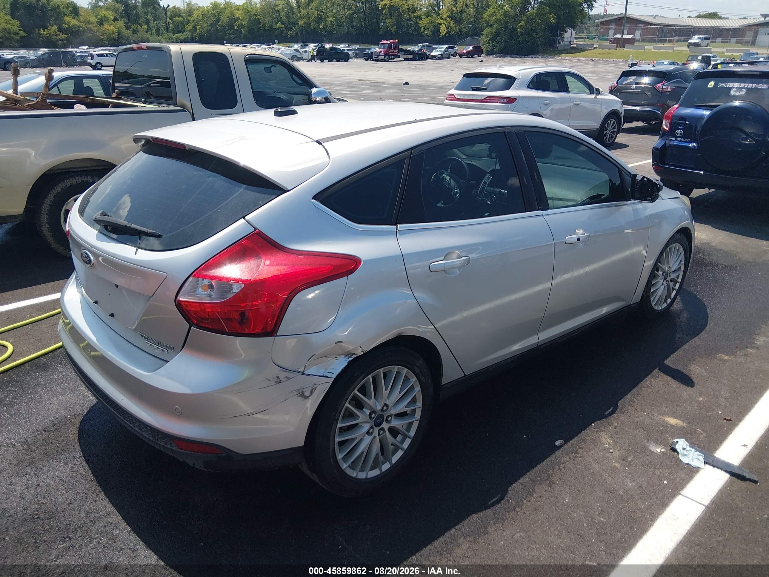 2014 Ford Focus Titanium Серебряный vin: 1FADP3N23EL298080