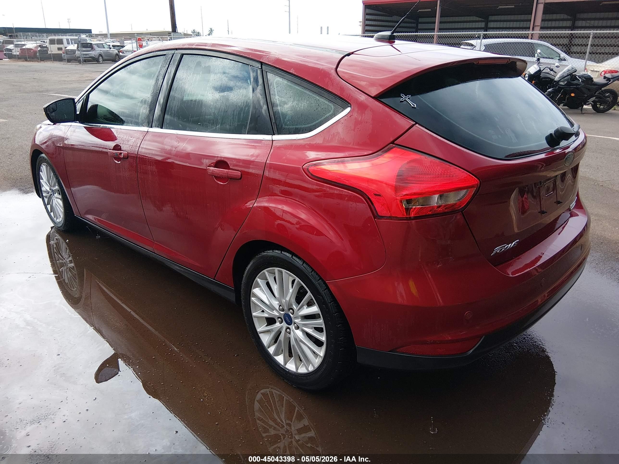 2015 Ford Focus Titanium Red vin: 1FADP3N23FL234994