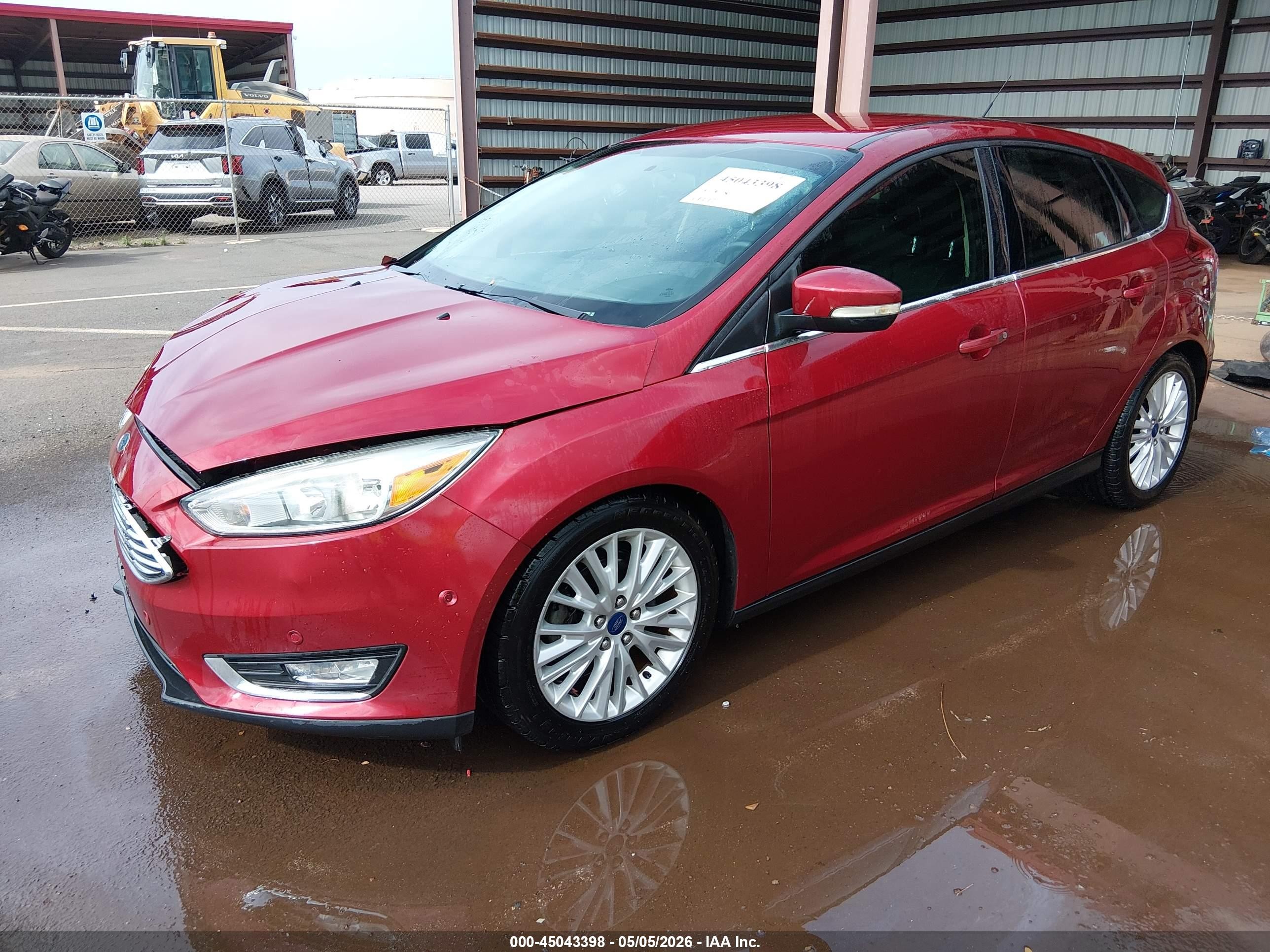 2015 Ford Focus Titanium Red vin: 1FADP3N23FL234994