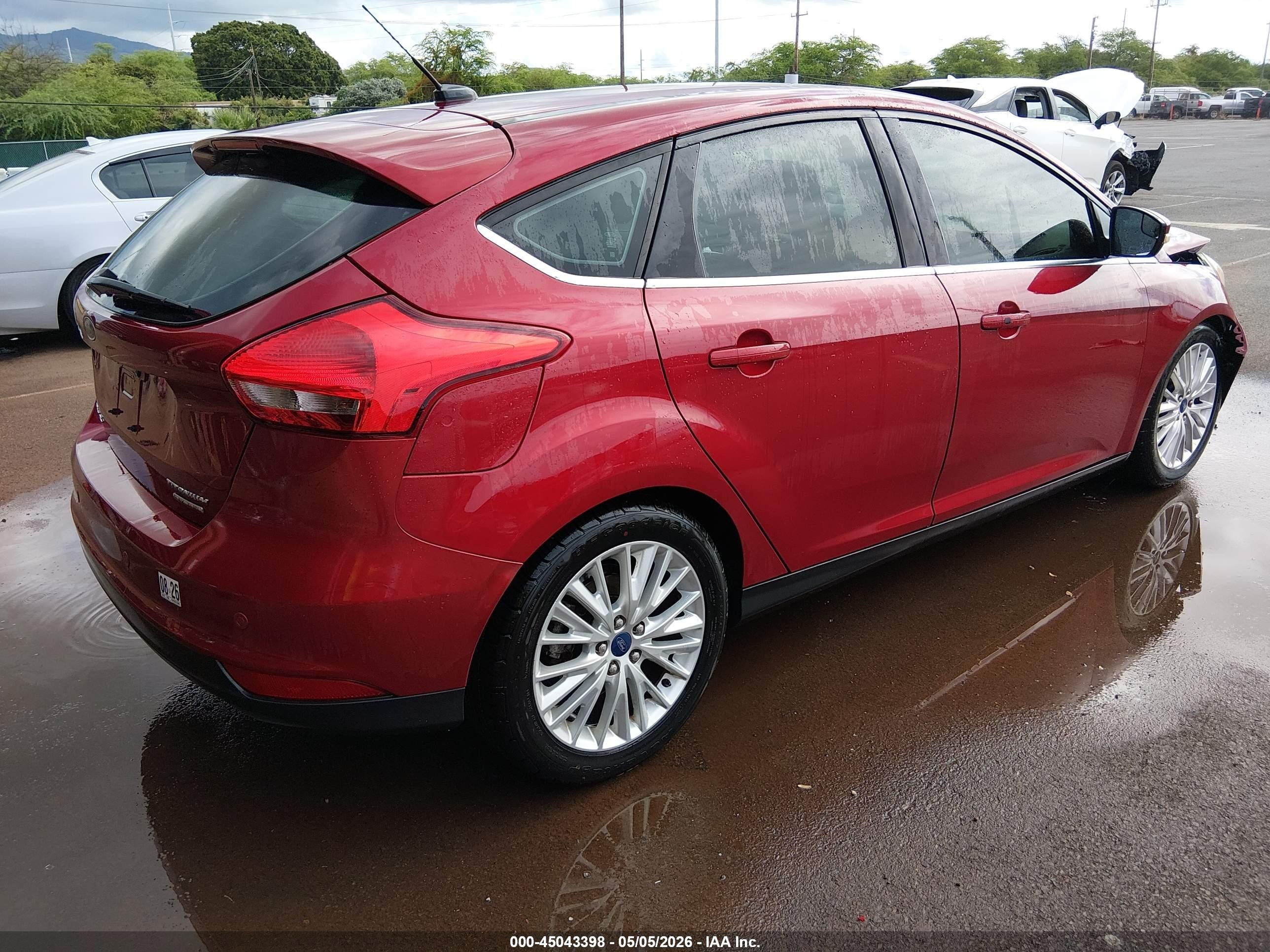 2015 Ford Focus Titanium Red vin: 1FADP3N23FL234994