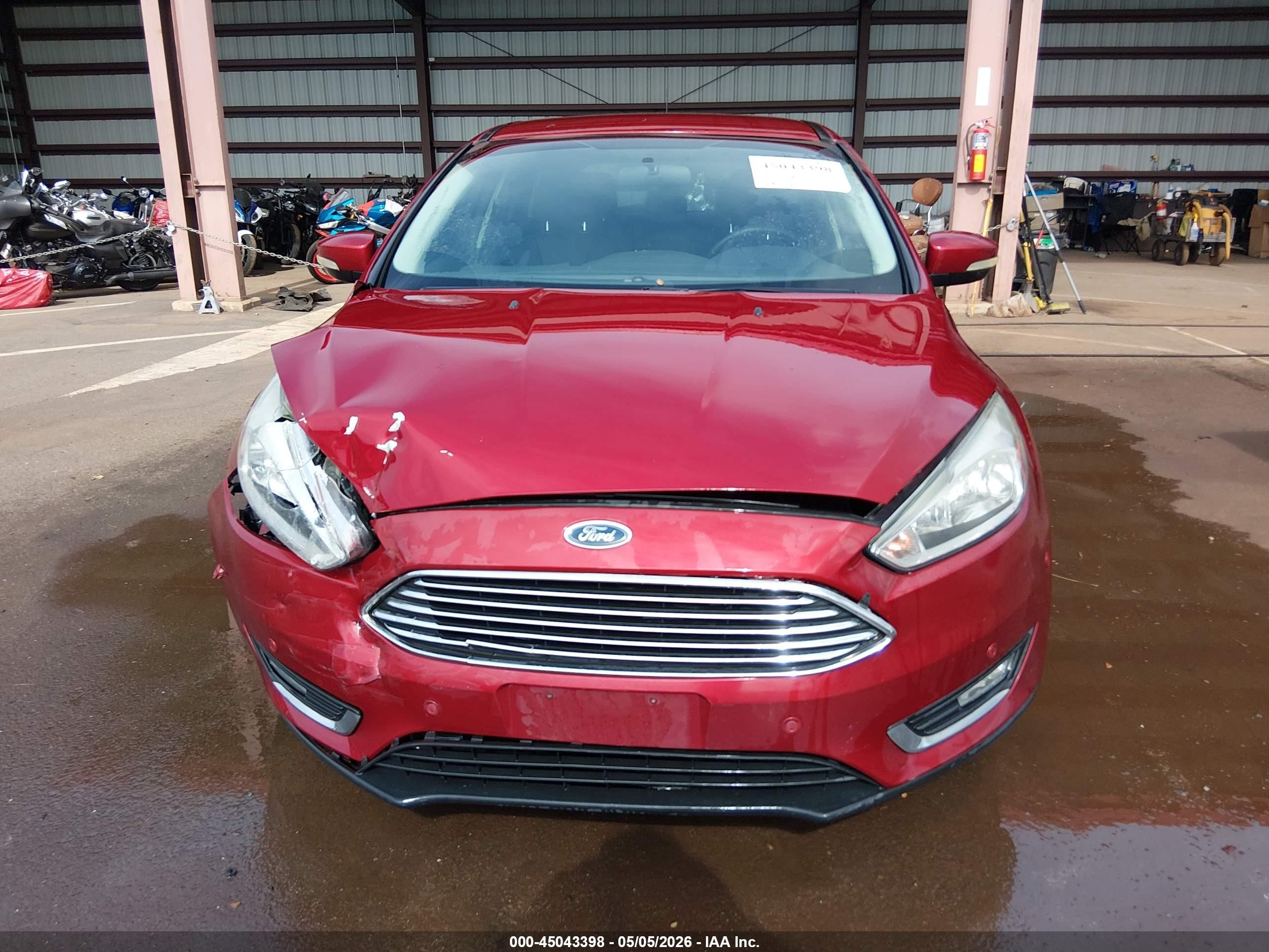 2015 Ford Focus Titanium Red vin: 1FADP3N23FL234994