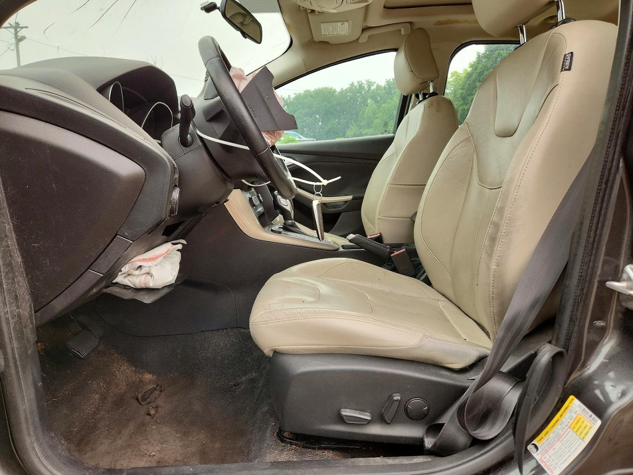2015 Ford Focus Titanium Gray vin: 1FADP3N23FL360286