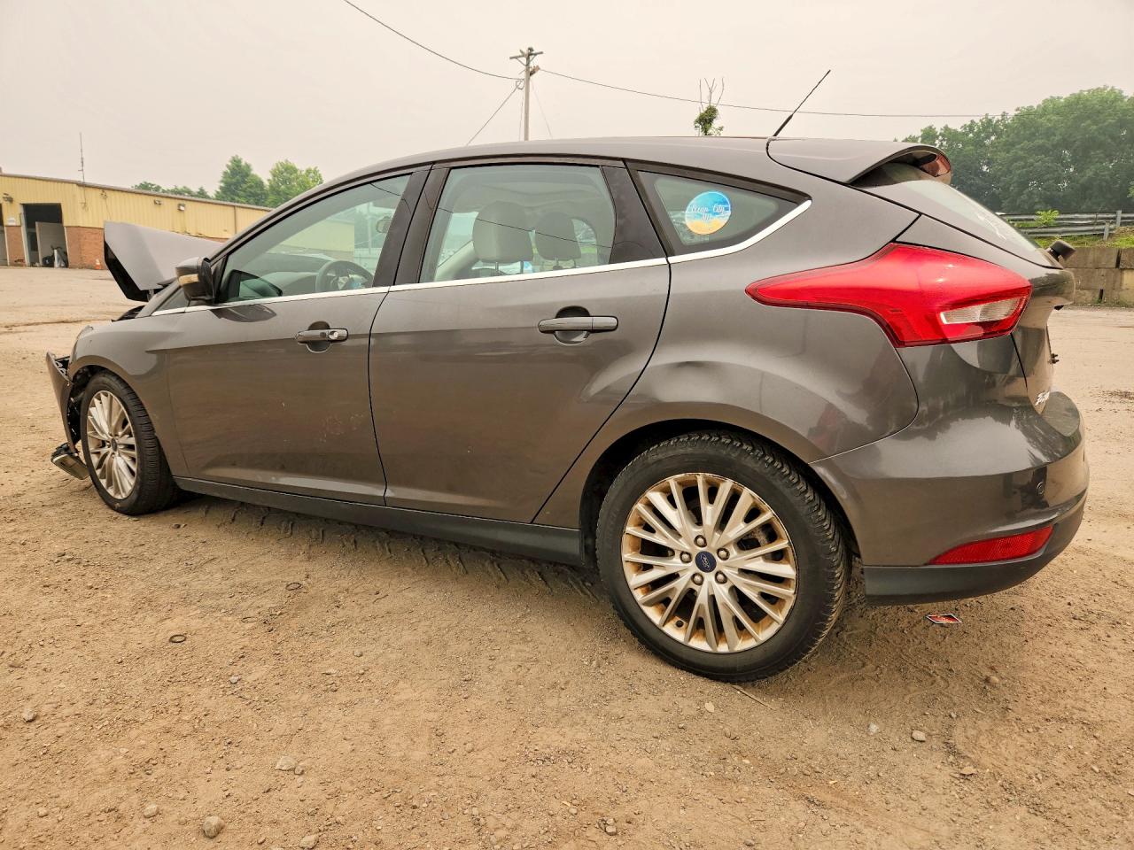 2015 Ford Focus Titanium Gray vin: 1FADP3N23FL360286
