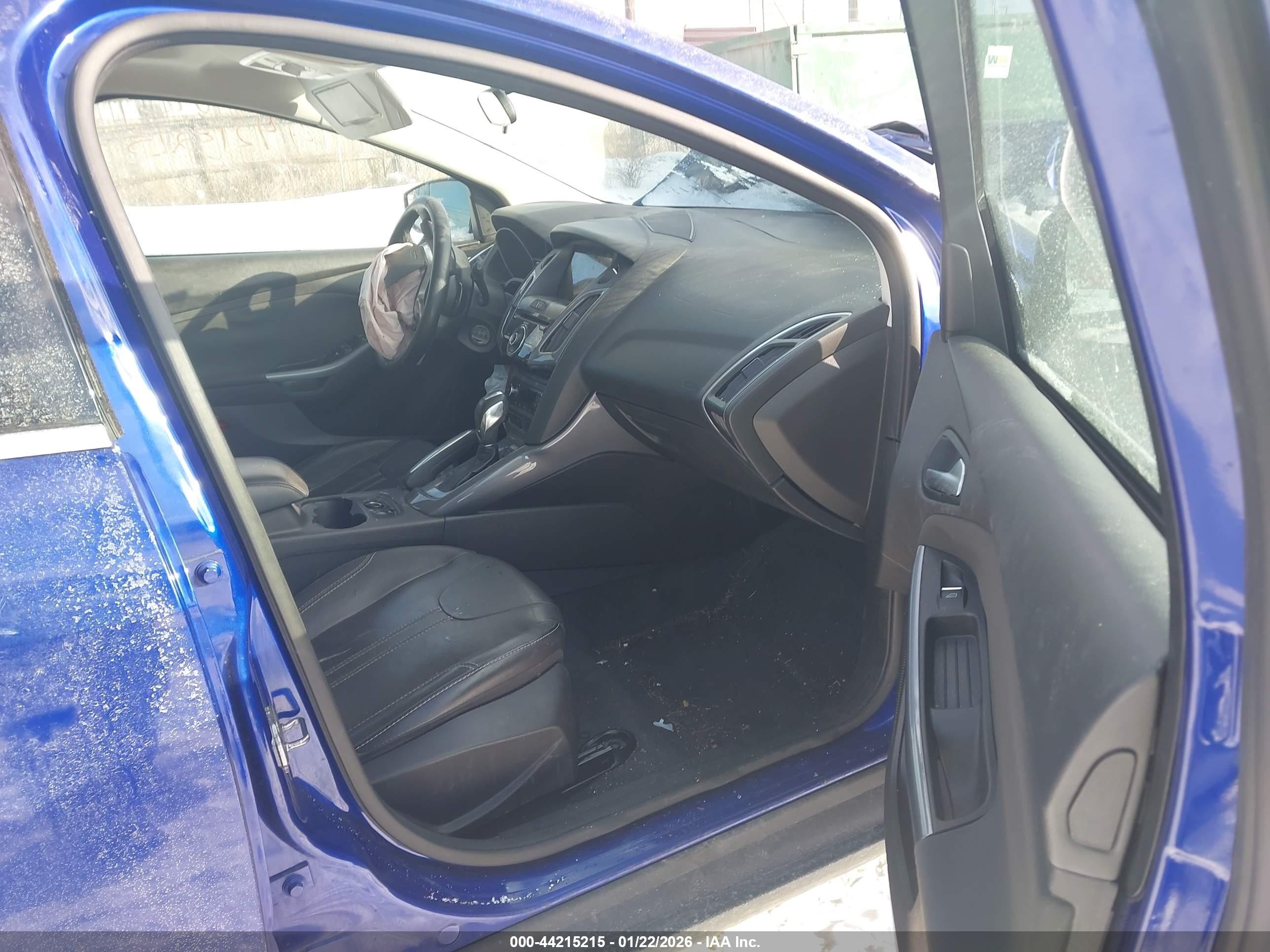 2013 Ford Focus Titanium Blue vin: 1FADP3N24DL113842