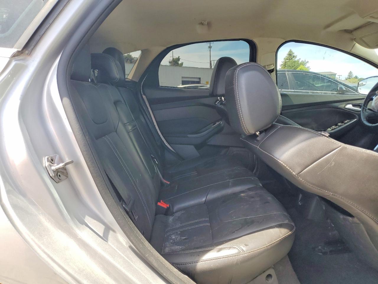 2013 Ford Focus Titanium Silver vin: 1FADP3N24DL379216