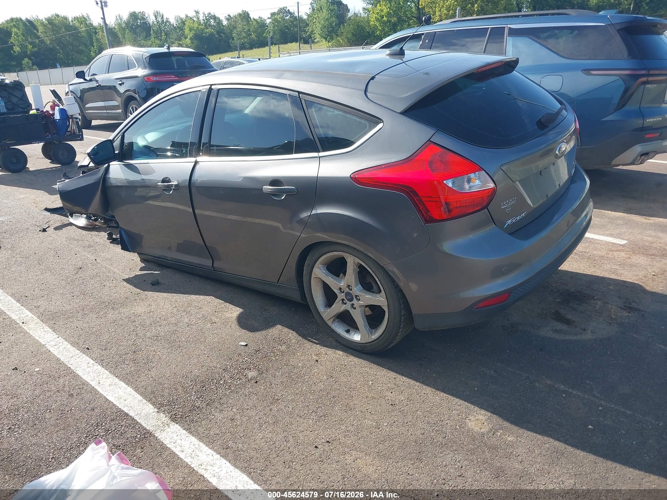 2014 Ford Focus Titanium Gray vin: 1FADP3N24EL126785