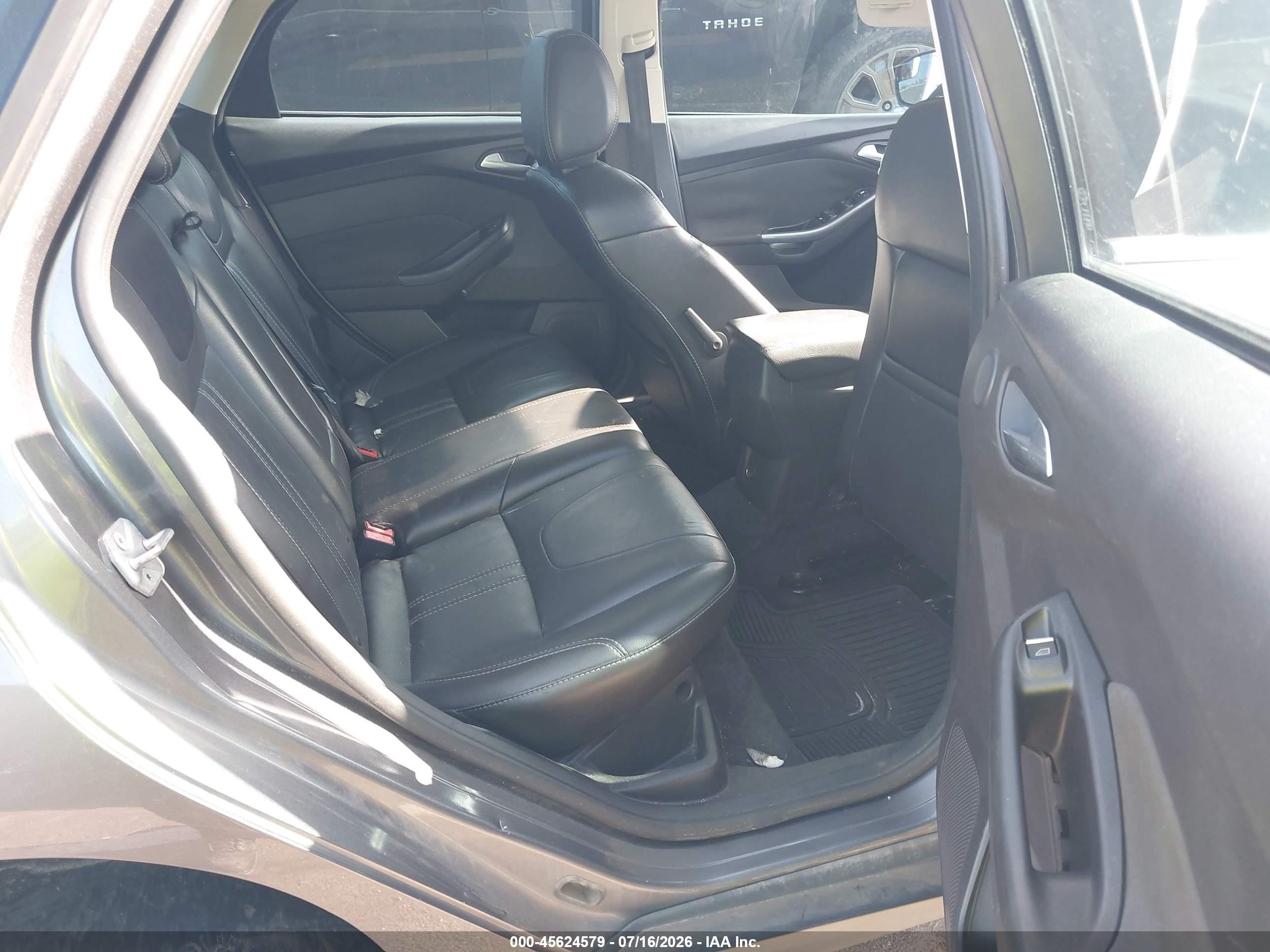 2014 Ford Focus Titanium Gray vin: 1FADP3N24EL126785