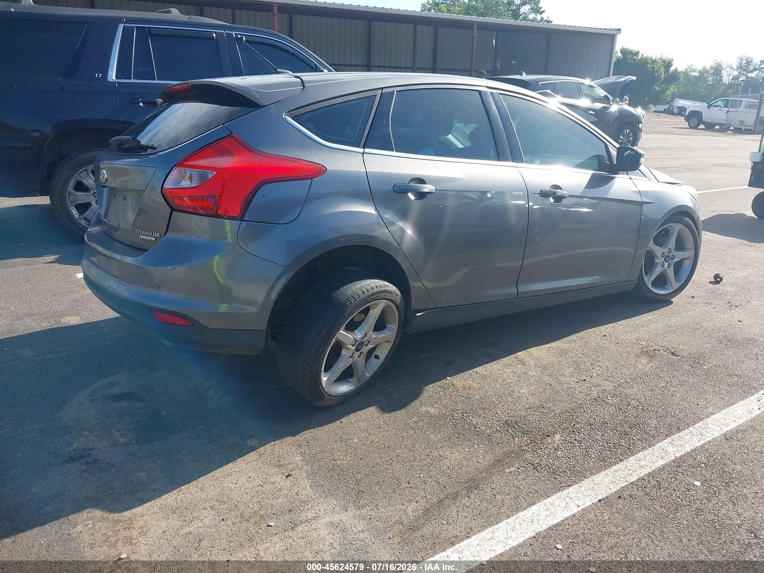 2014 Ford Focus Titanium Gray vin: 1FADP3N24EL126785