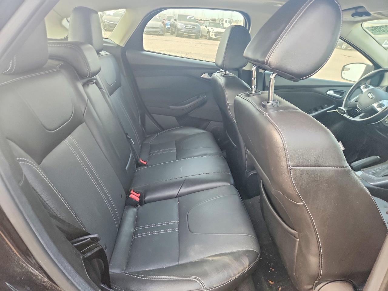 2014 Ford Focus Titanium Черный vin: 1FADP3N24EL280297